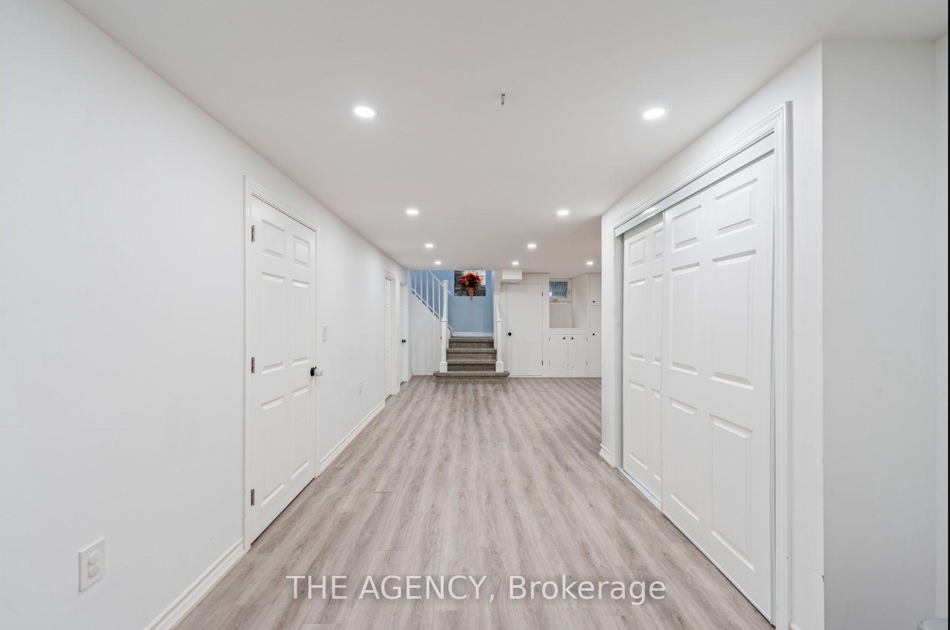 Photo 15 of 261 Wales Crescent, Oakville, Bronte — HOMEH