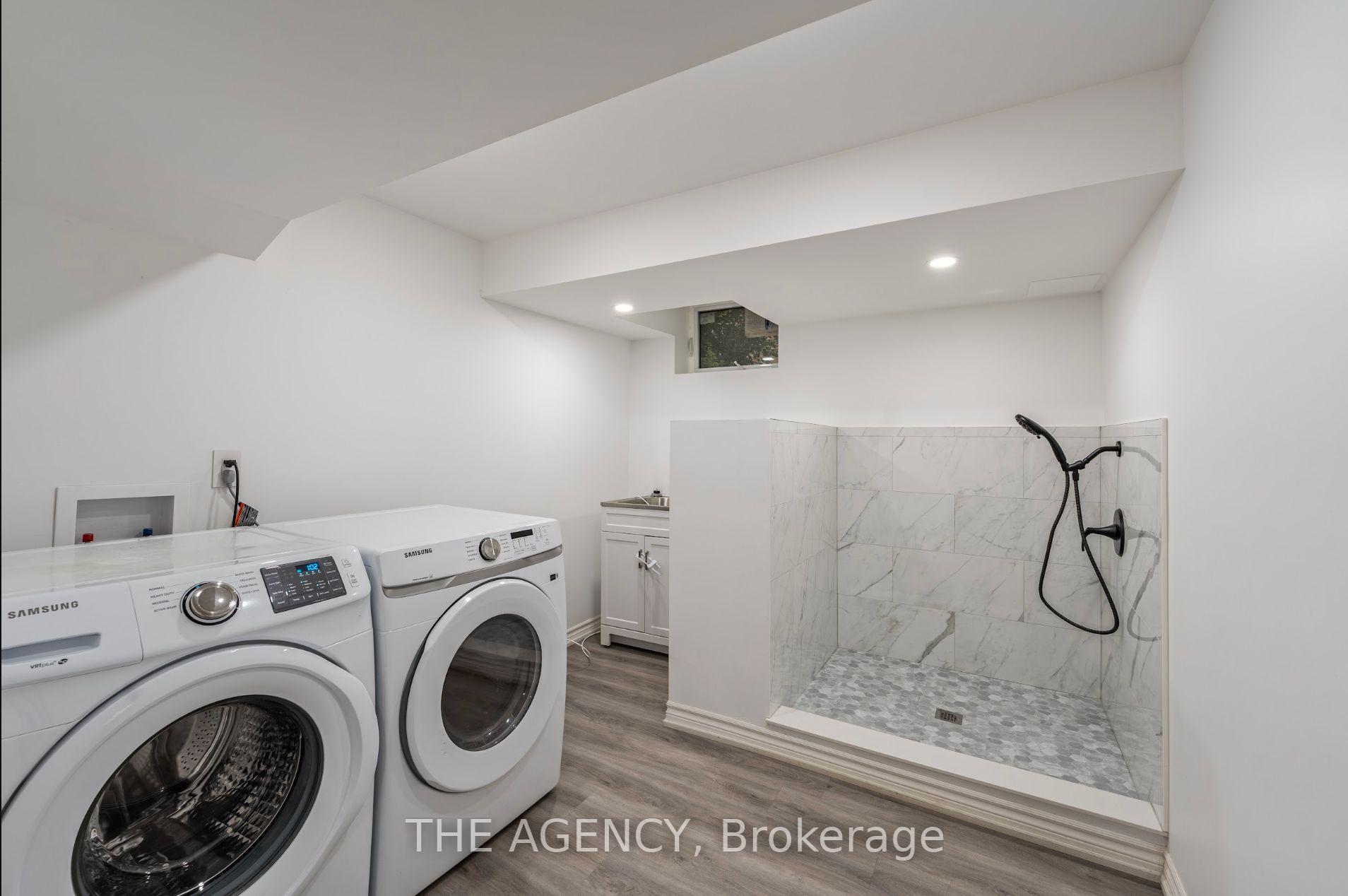 Photo 17 of 261 Wales Crescent, Oakville, Bronte — HOMEH