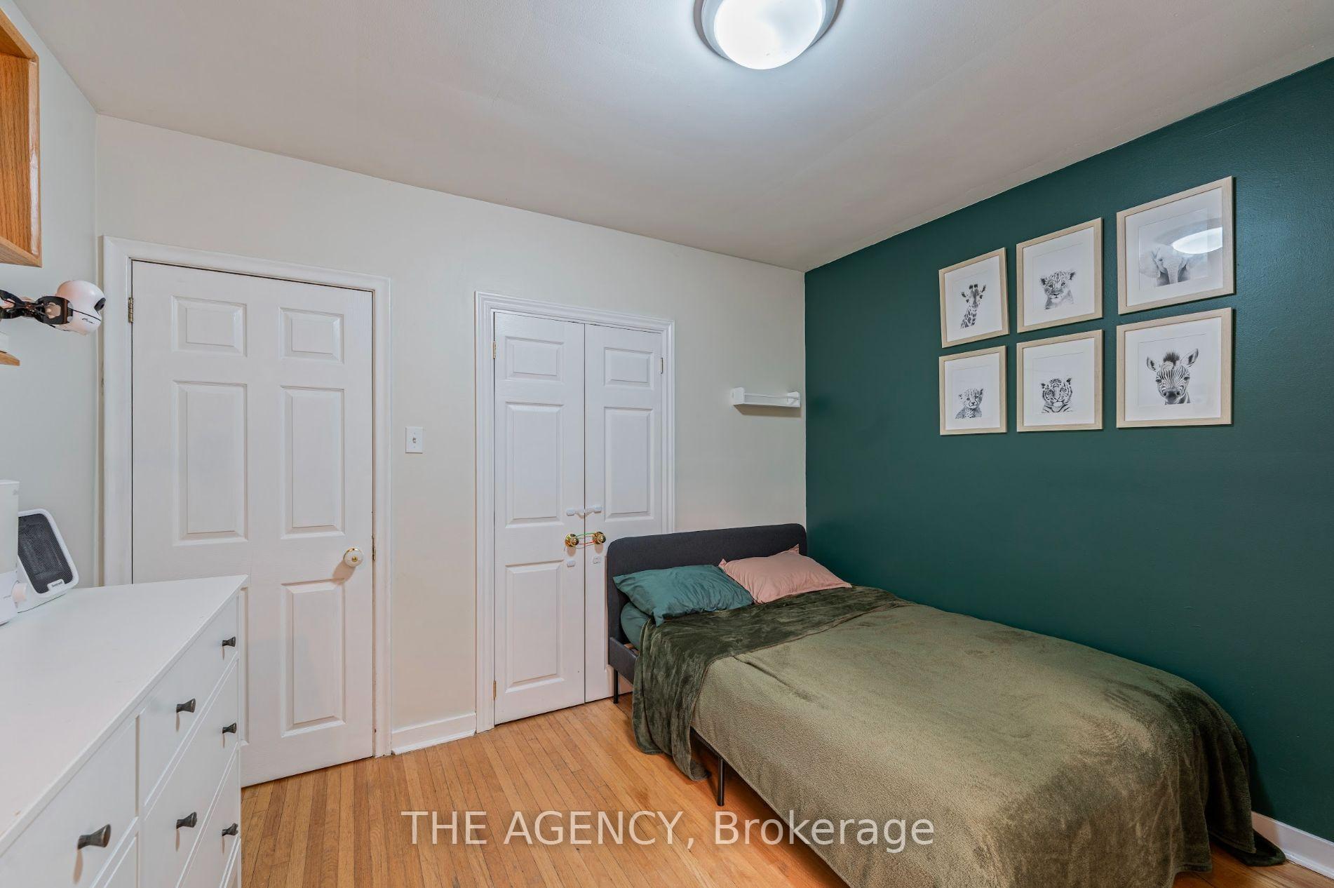 Photo 23 of 261 Wales Crescent, Oakville, Bronte — HOMEH