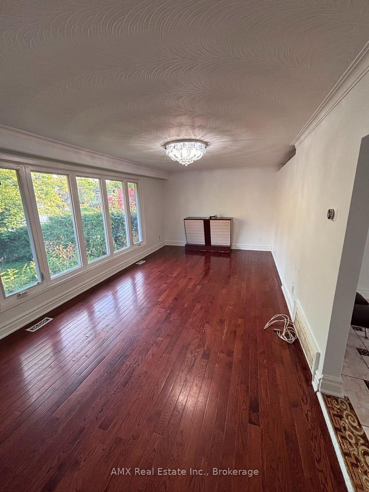 Photo 7 of 14 Camperdown Avenue, Etobicoke, Kingsview Village-The Westway — HOMEH