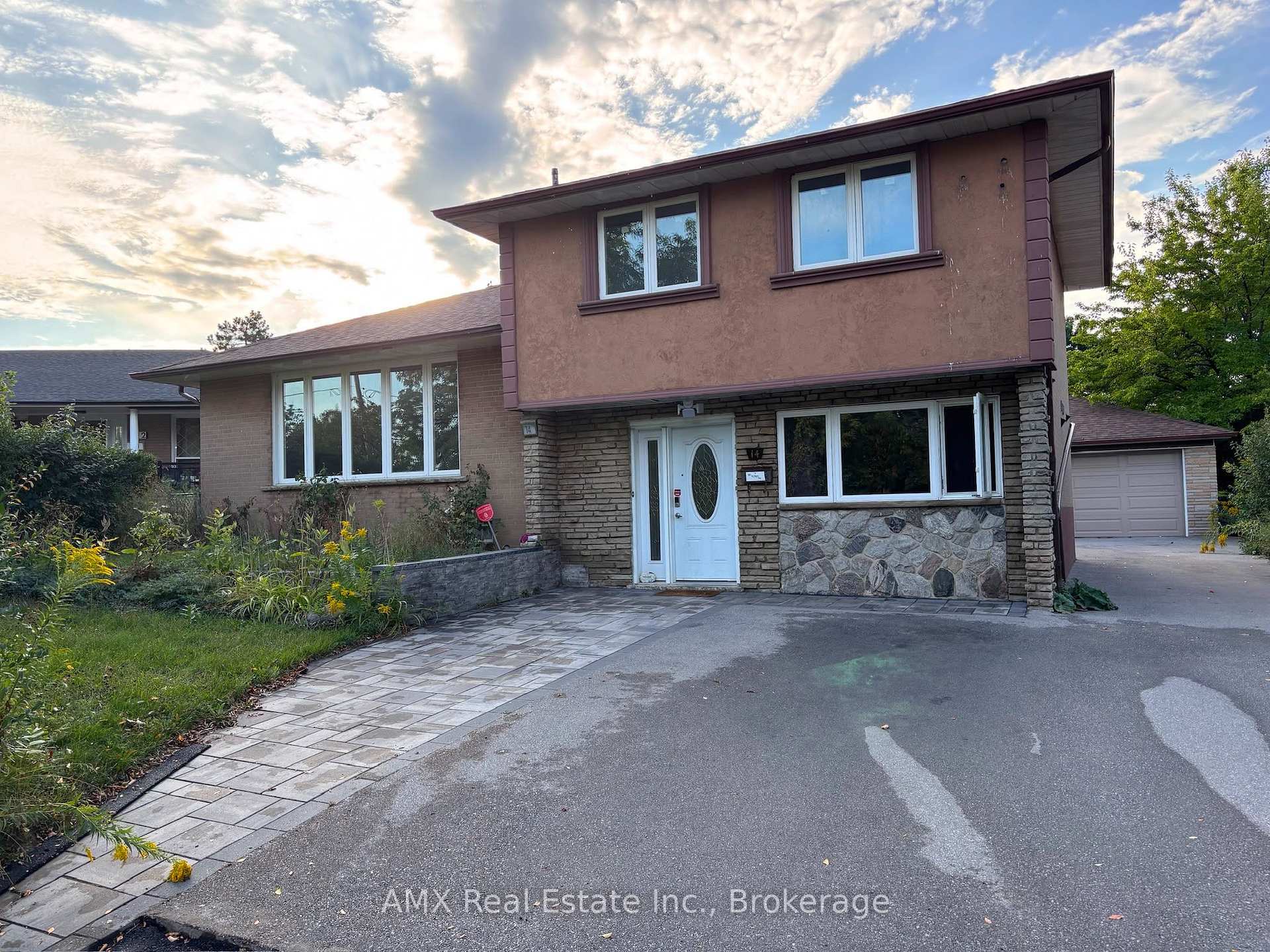Photo 25 of 14 Camperdown Avenue, Etobicoke, Kingsview Village-The Westway — HOMEH