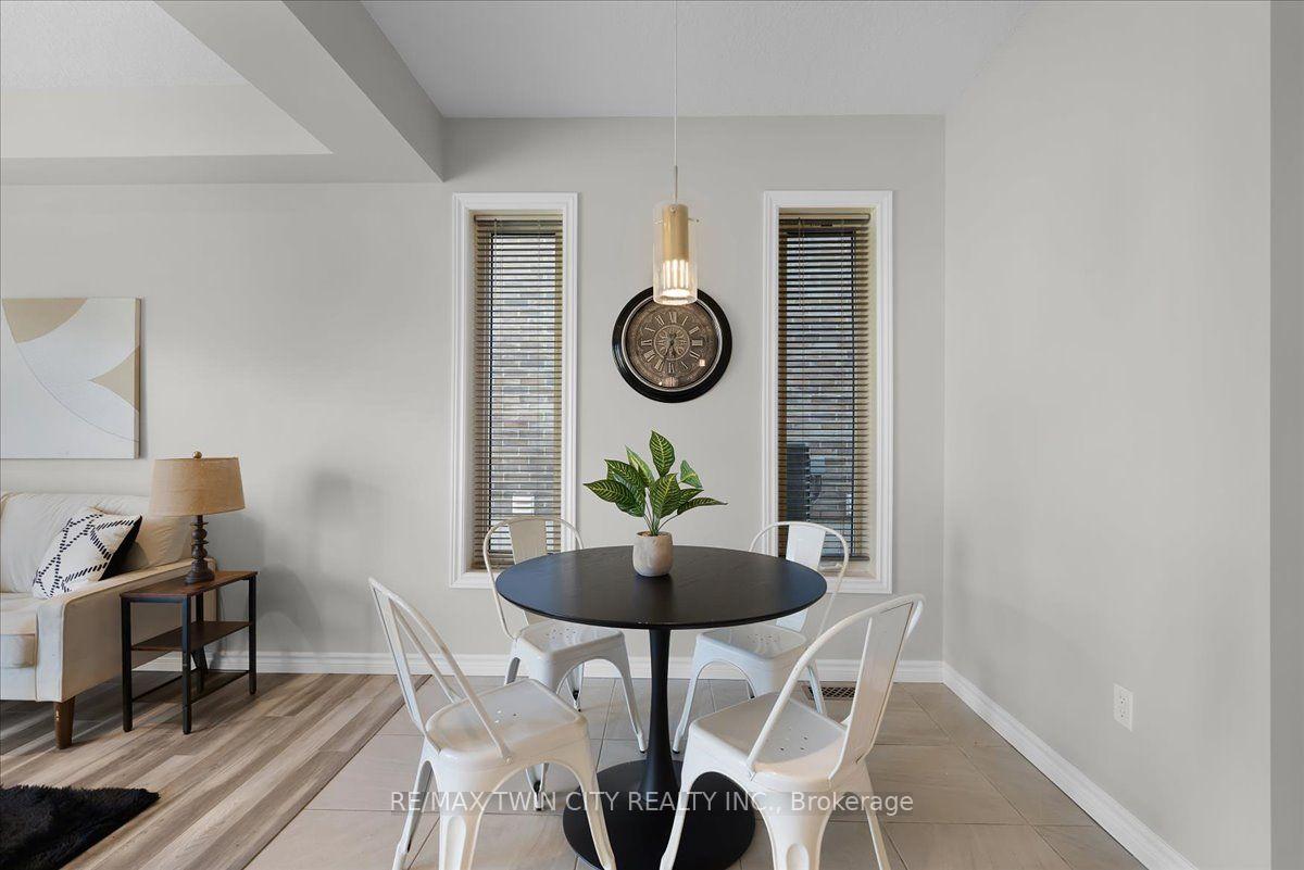 Photo 12 of 109 Links Crescent N, Woodstock, Woodstock - North — HOMEH