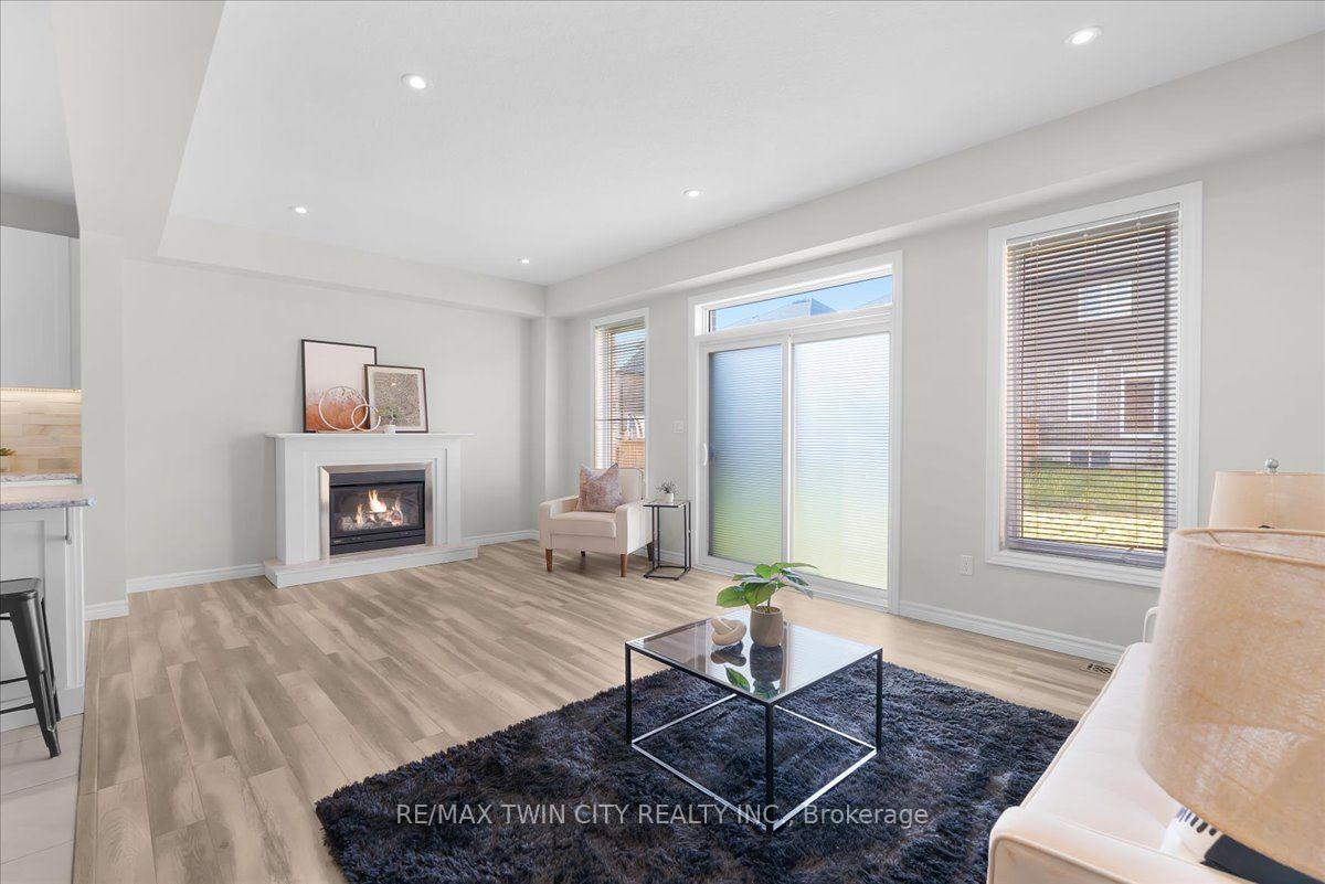 Photo 14 of 109 Links Crescent N, Woodstock, Woodstock - North — HOMEH