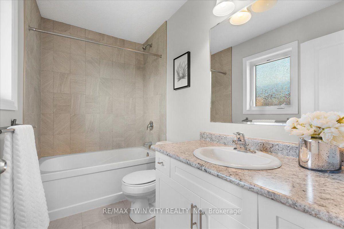 Photo 28 of 109 Links Crescent N, Woodstock, Woodstock - North — HOMEH