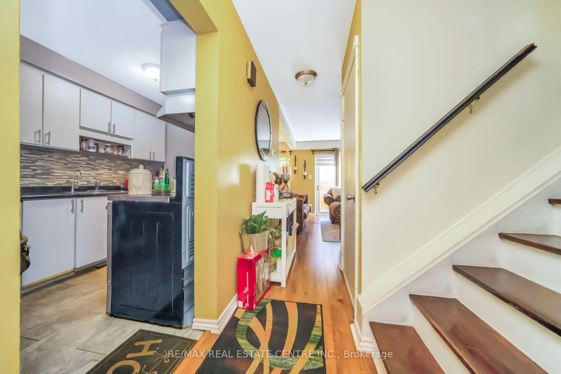 Photo 5 of 59 Craigleigh Crescent, Brampton, Avondale — HOMEH