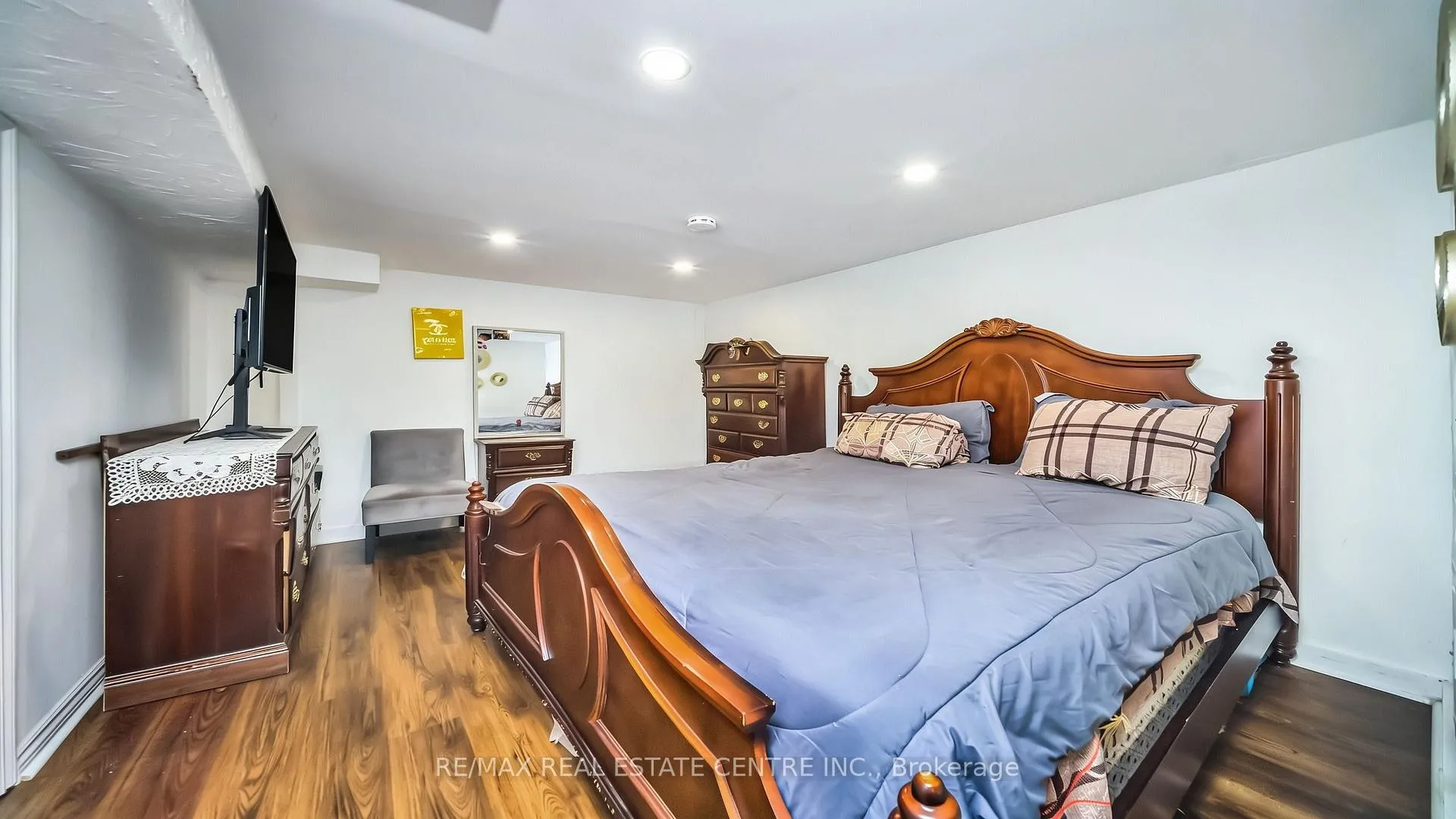 Photo 15 of 59 Craigleigh Crescent, Brampton, Avondale — HOMEH