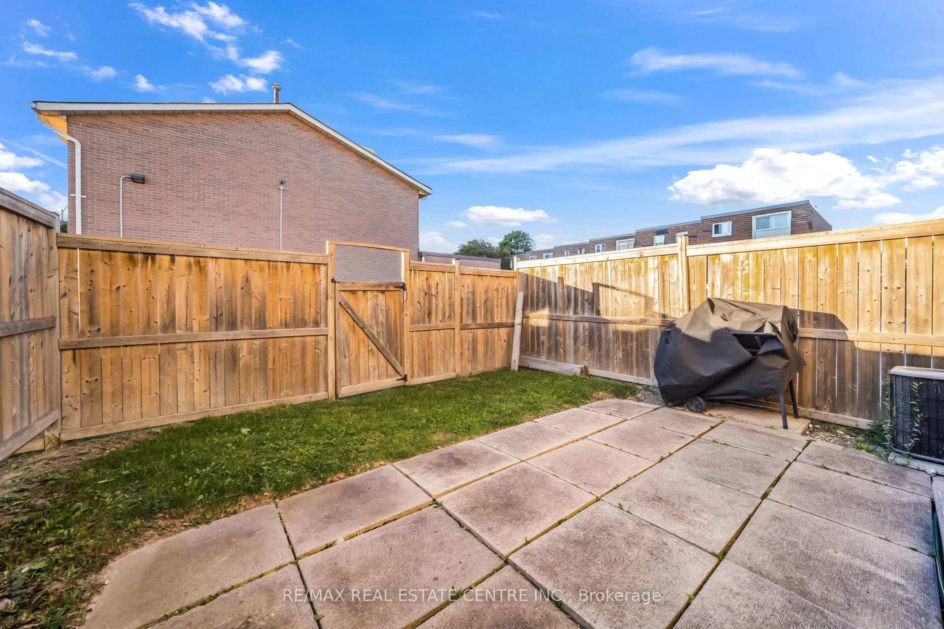 Photo 18 of 59 Craigleigh Crescent, Brampton, Avondale — HOMEH