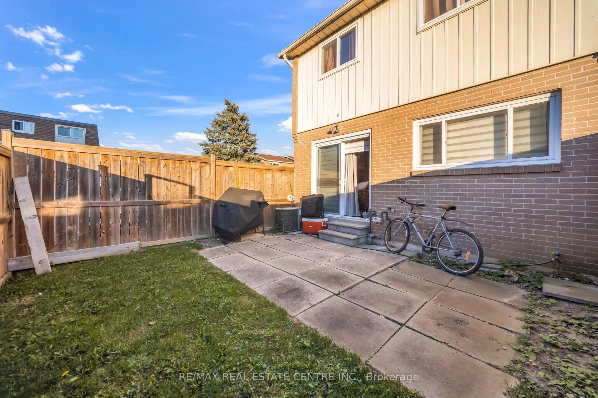 Photo 19 of 59 Craigleigh Crescent, Brampton, Avondale — HOMEH