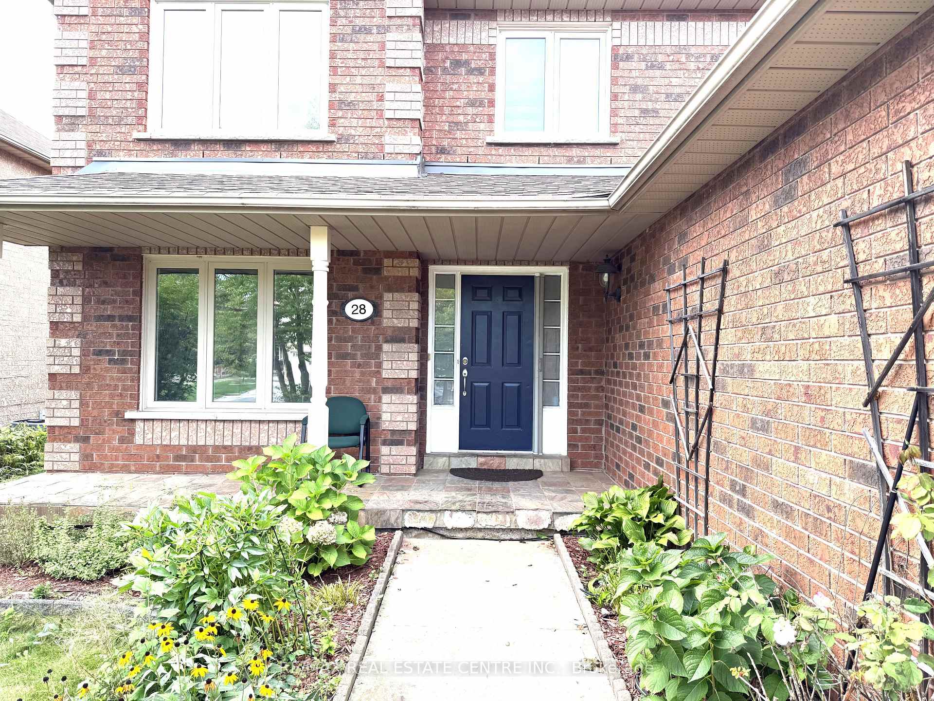 Photo 2 of 28 McIvor Street, Whitby, Rolling Acres — HOMEH