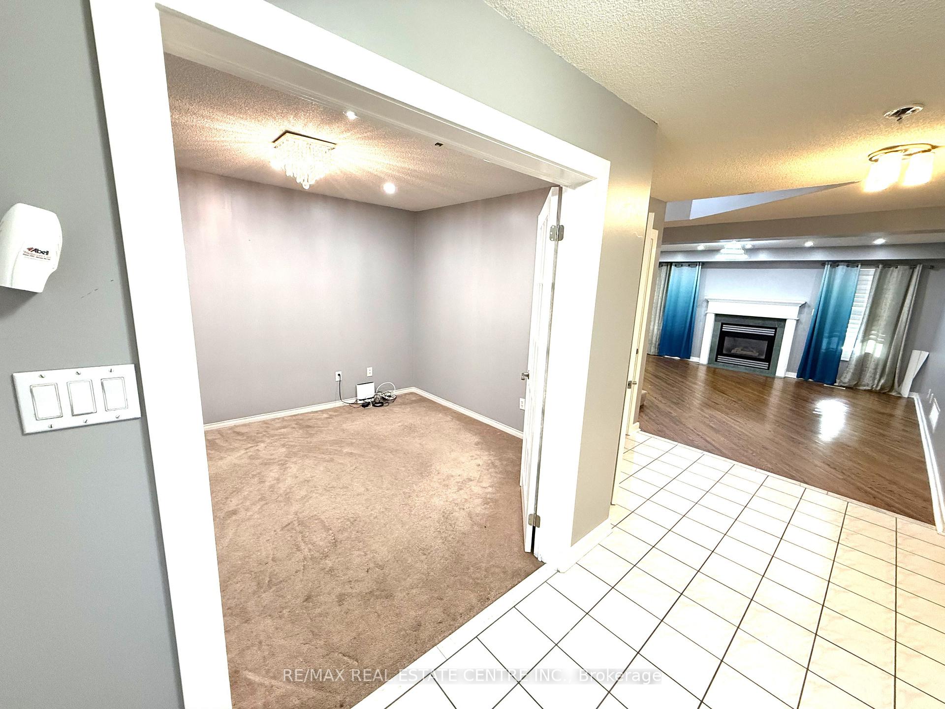 Photo 5 of 28 McIvor Street, Whitby, Rolling Acres — HOMEH