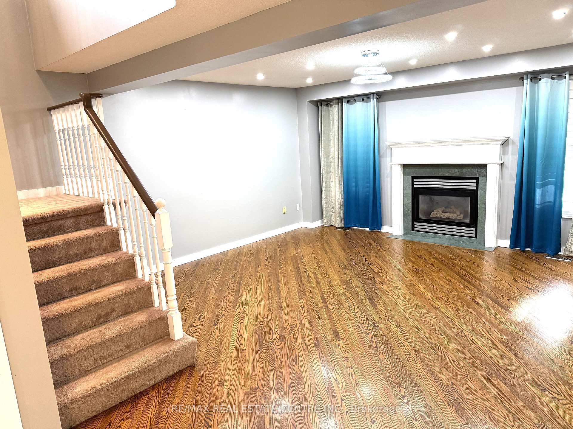 Photo 14 of 28 McIvor Street, Whitby, Rolling Acres — HOMEH