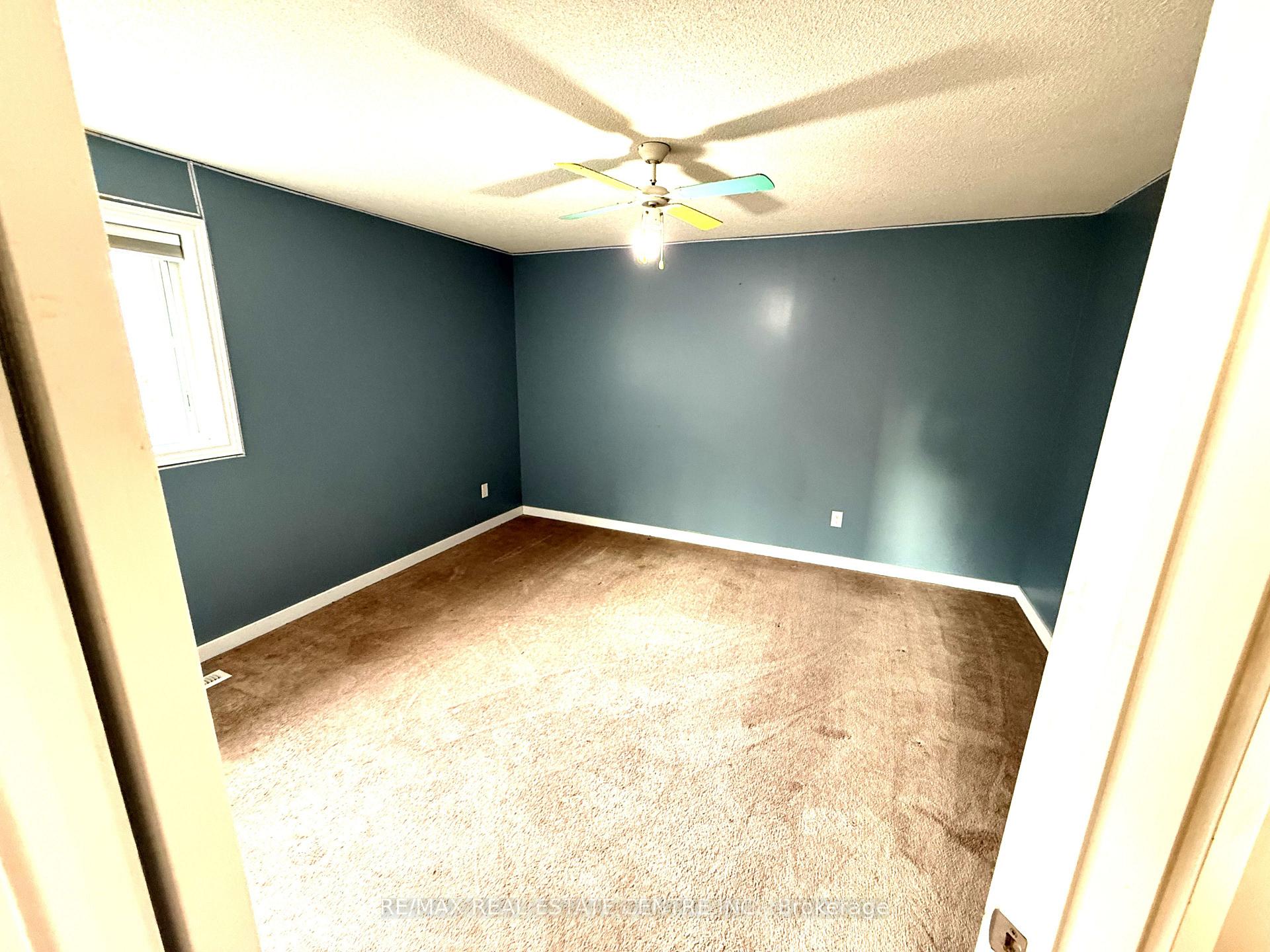 Photo 24 of 28 McIvor Street, Whitby, Rolling Acres — HOMEH
