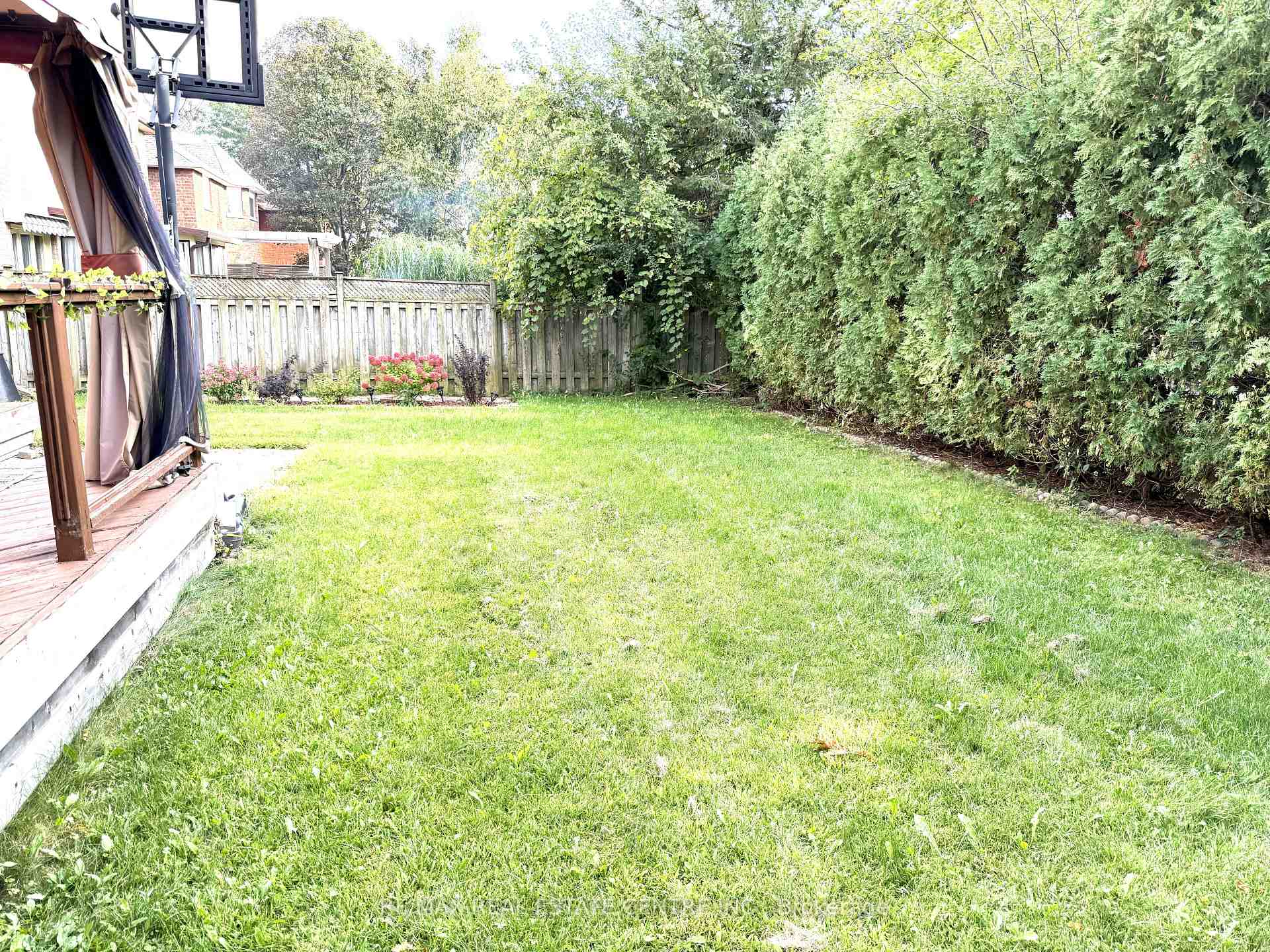 Photo 39 of 28 McIvor Street, Whitby, Rolling Acres — HOMEH