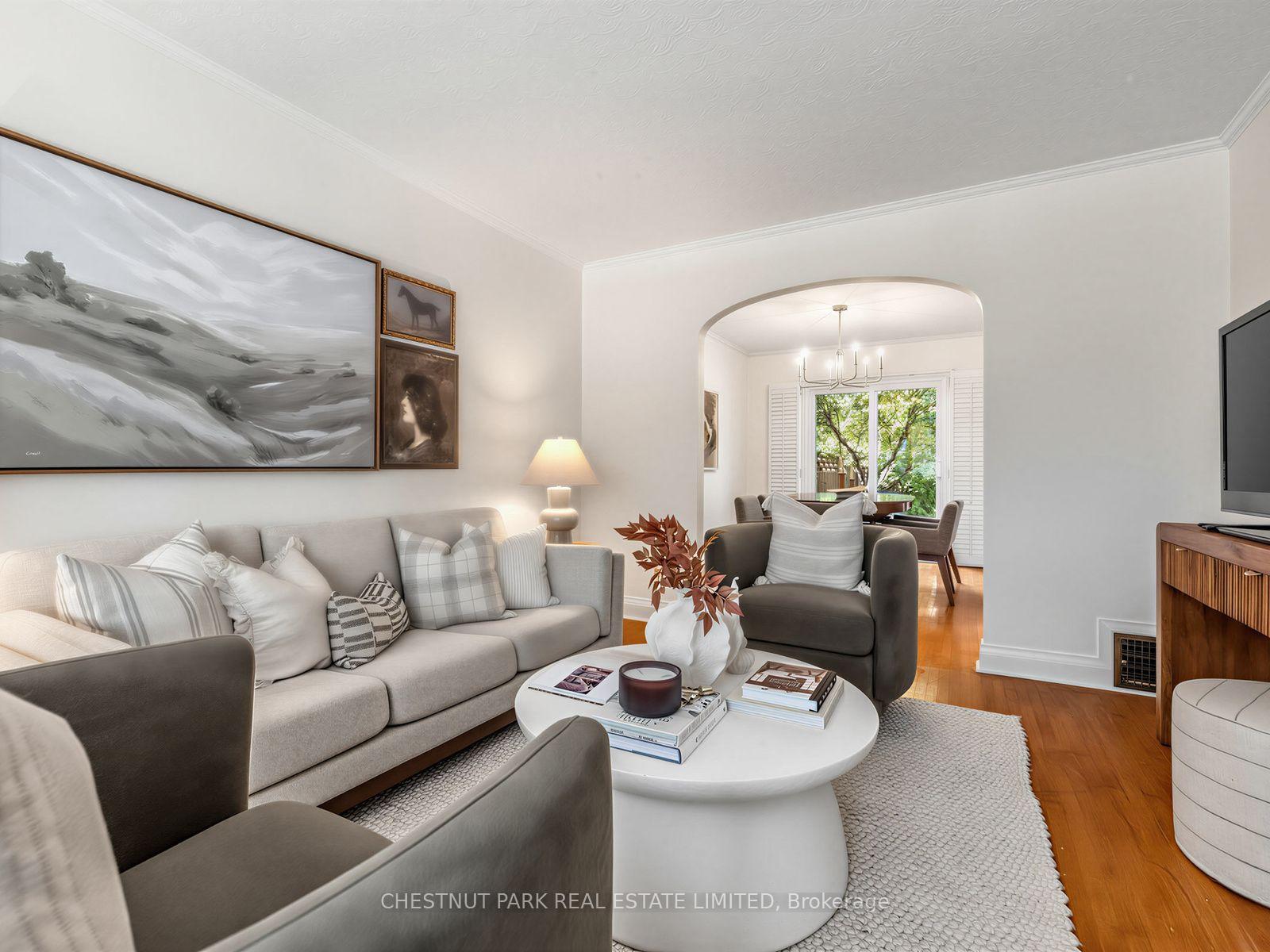 Photo 9 of 8 Beaufield Avenue, Toronto, Leaside — HOMEH