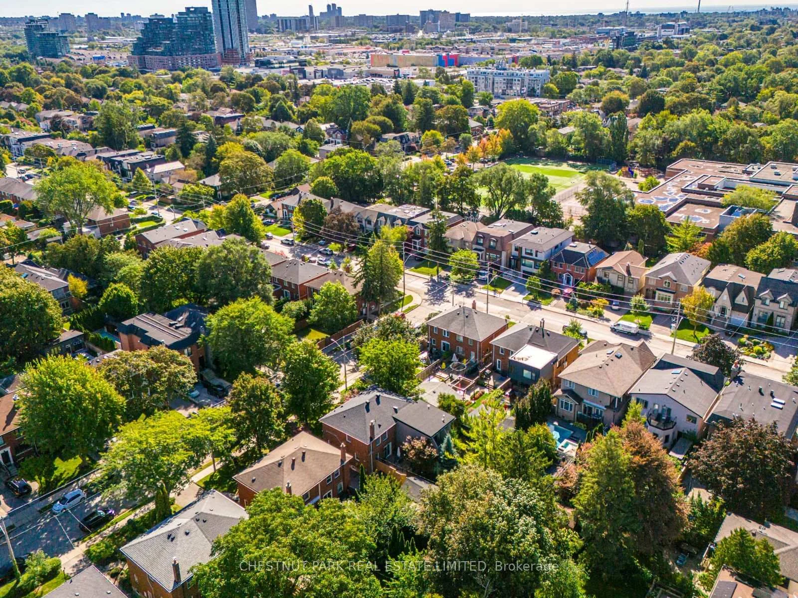 Photo 6 of 8 Beaufield Avenue, Toronto, Leaside — HOMEH