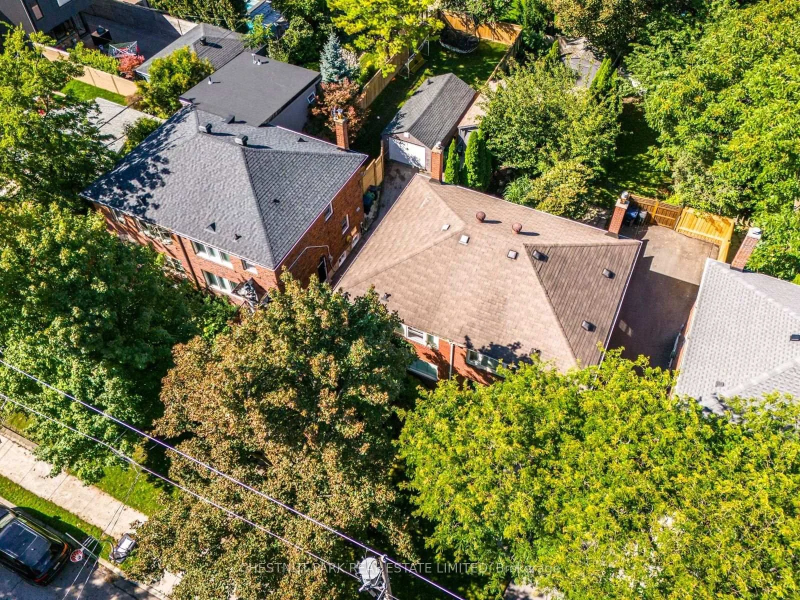 Photo 10 of 8 Beaufield Avenue, Toronto, Leaside — HOMEH