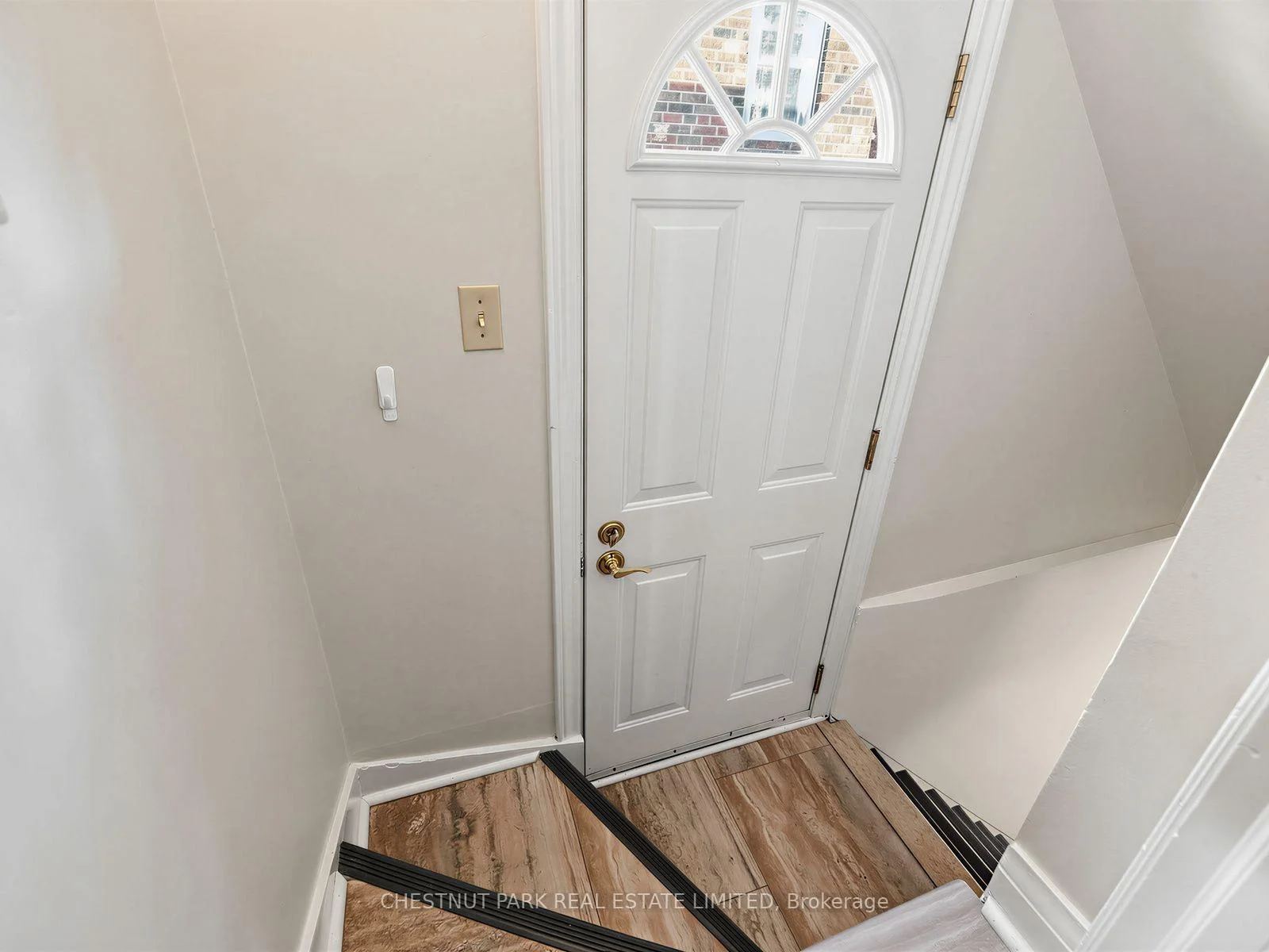 Photo 30 of 8 Beaufield Avenue, Toronto, Leaside — HOMEH
