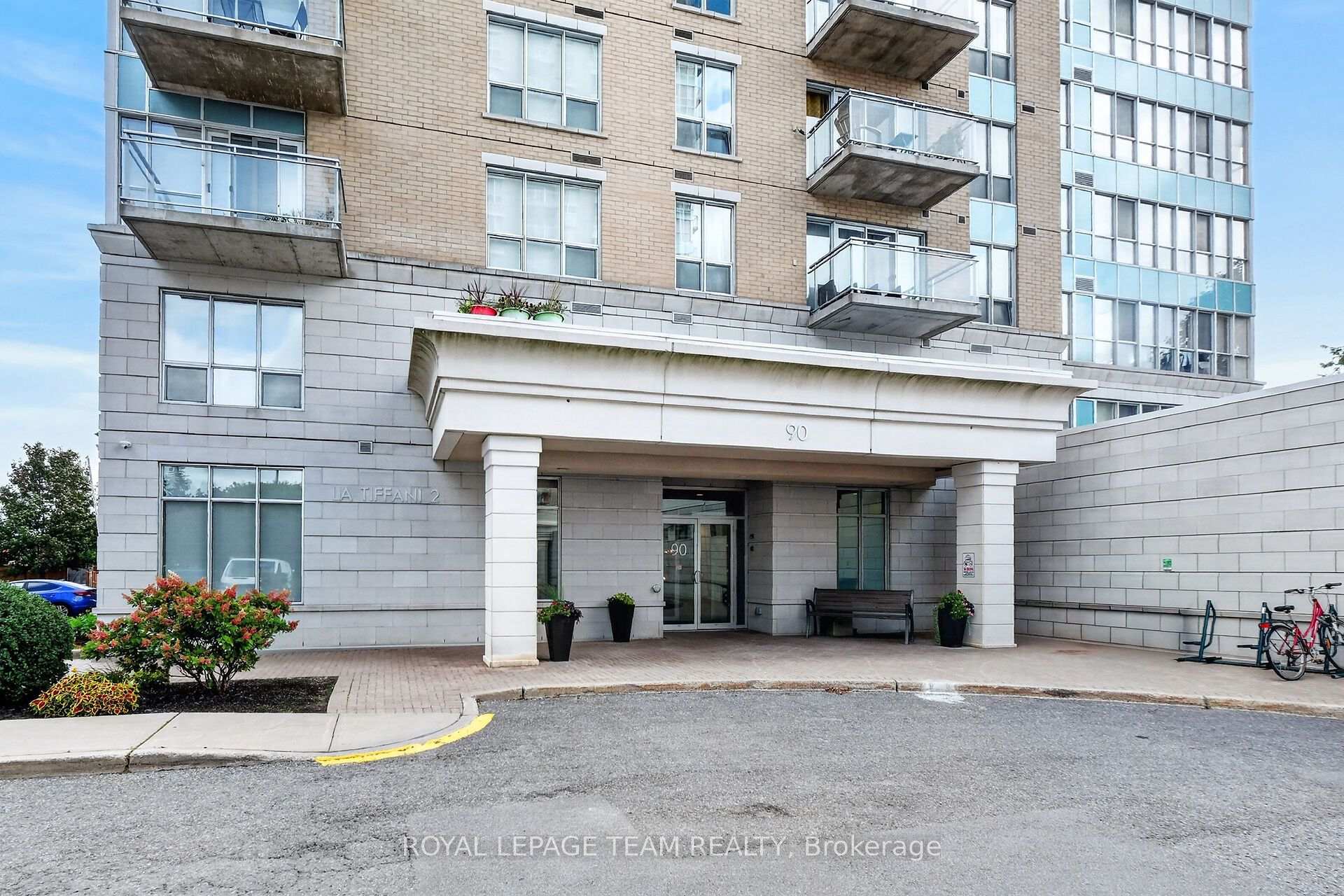 Photo 2 of Unit 706, 90 Landry Street, Ottawa, Vanier — HOMEH