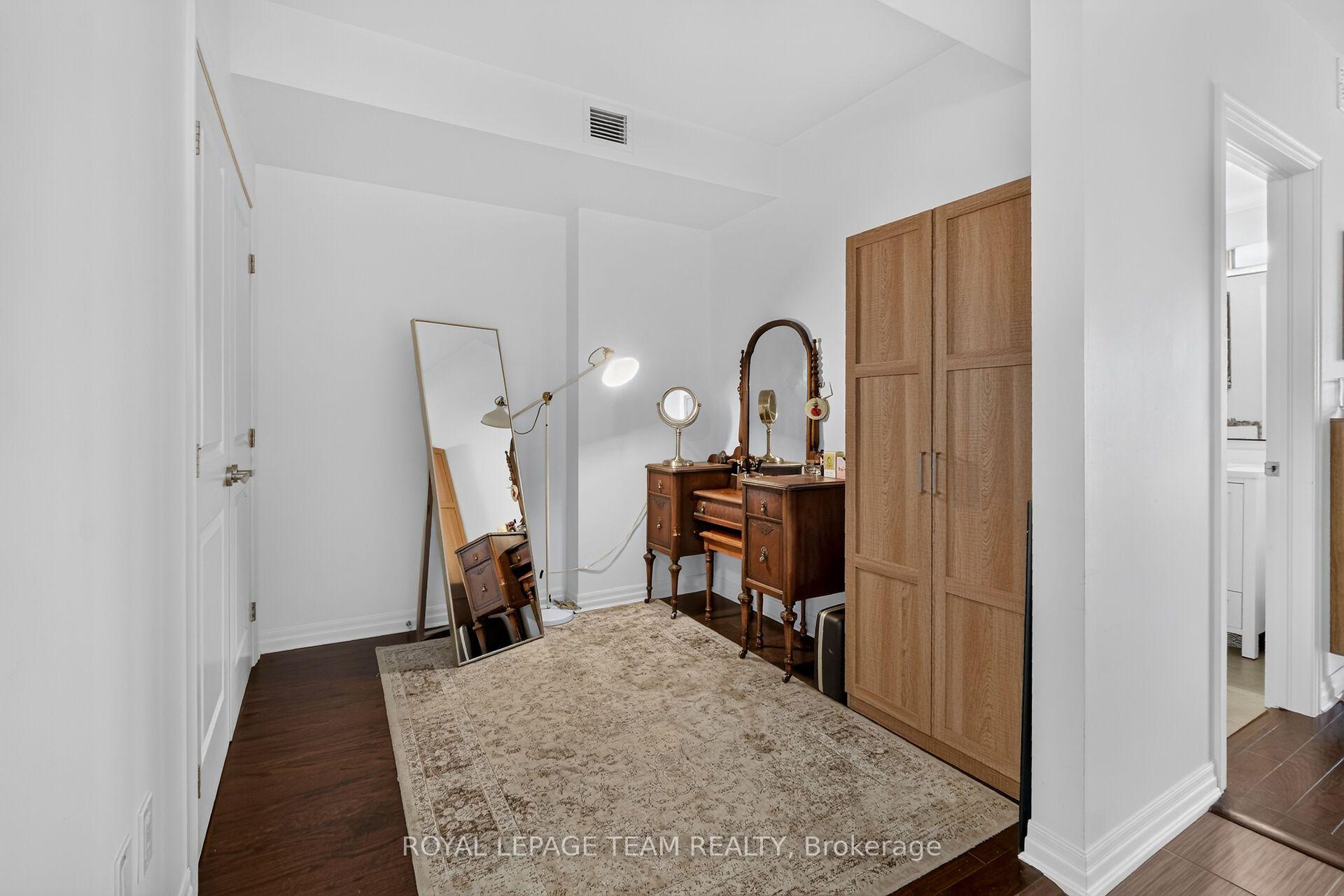 Photo 6 of Unit 706, 90 Landry Street, Ottawa, Vanier — HOMEH