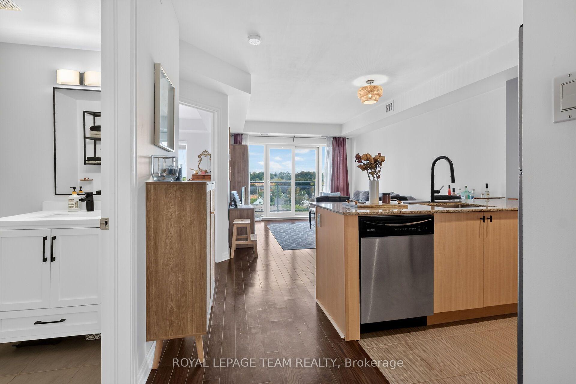 Photo 9 of Unit 706, 90 Landry Street, Ottawa, Vanier — HOMEH