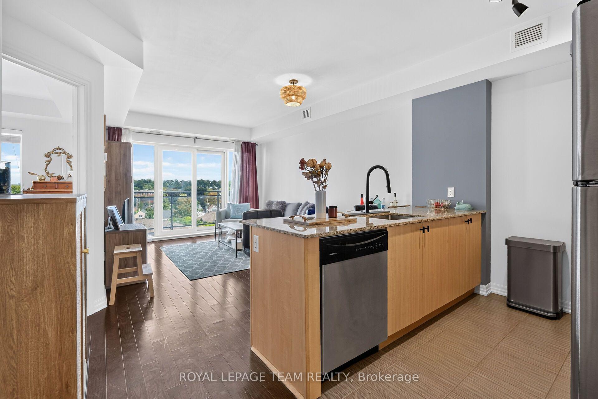 Photo 10 of Unit 706, 90 Landry Street, Ottawa, Vanier — HOMEH