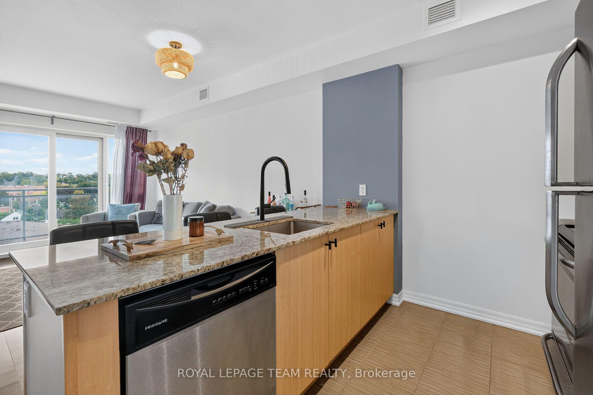 Photo 16 of Unit 706, 90 Landry Street, Ottawa, Vanier — HOMEH