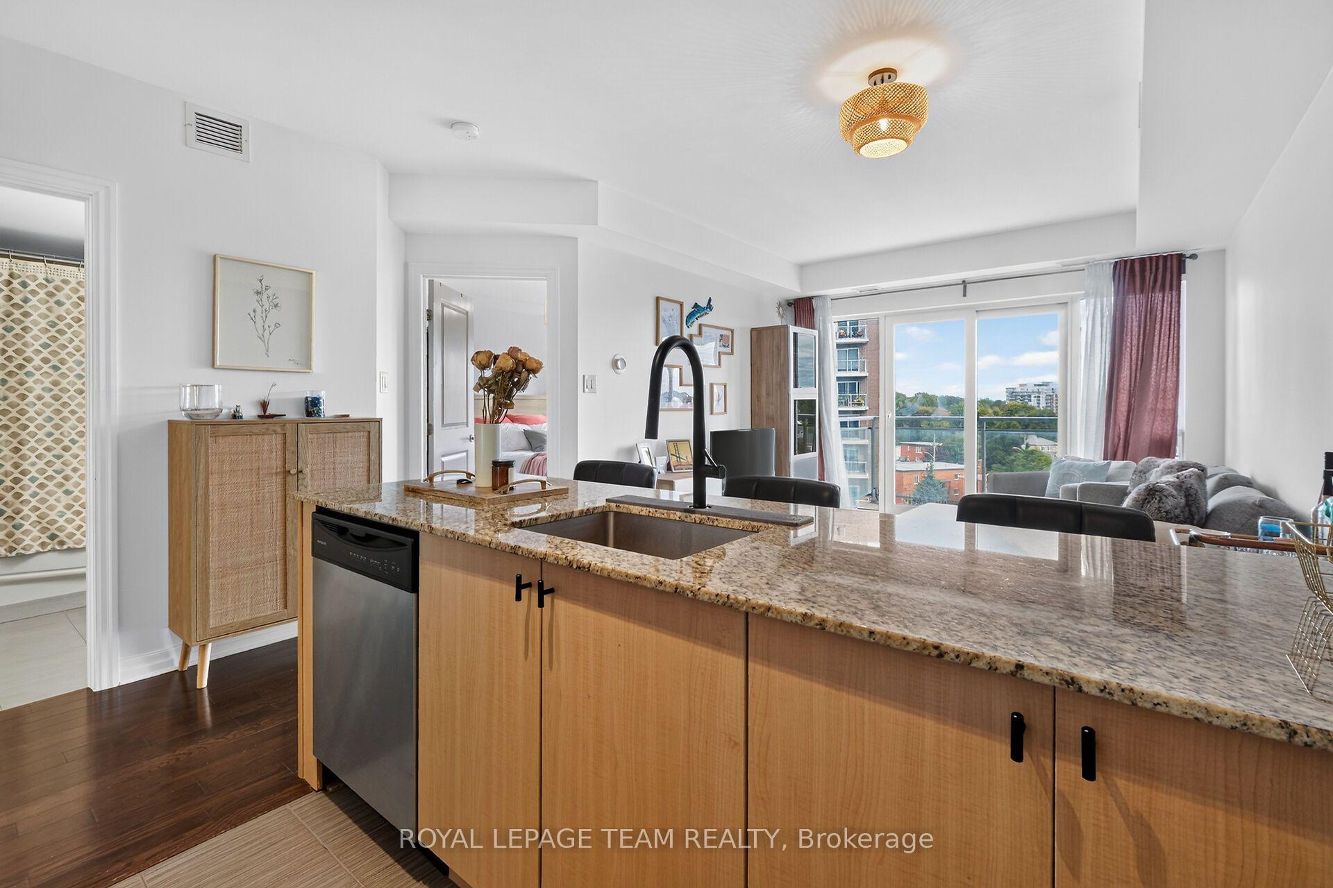 Photo 18 of Unit 706, 90 Landry Street, Ottawa, Vanier — HOMEH
