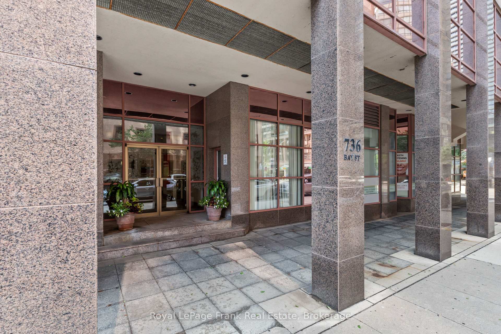 Photo 4 of Unit 2910, 736 Bay Street, Toronto, Bay Street Corridor — HOMEH