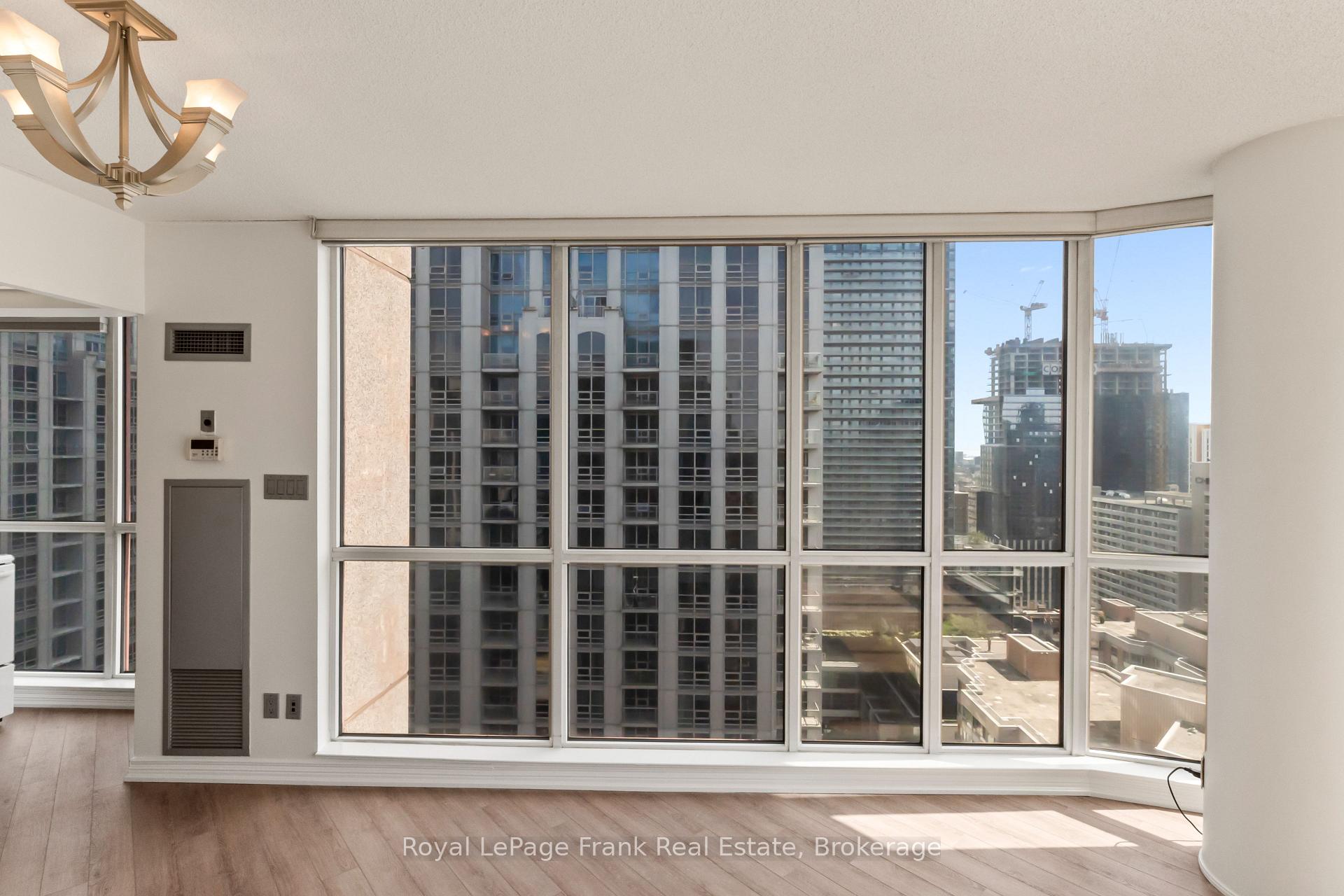 Photo 9 of Unit 2910, 736 Bay Street, Toronto, Bay Street Corridor — HOMEH