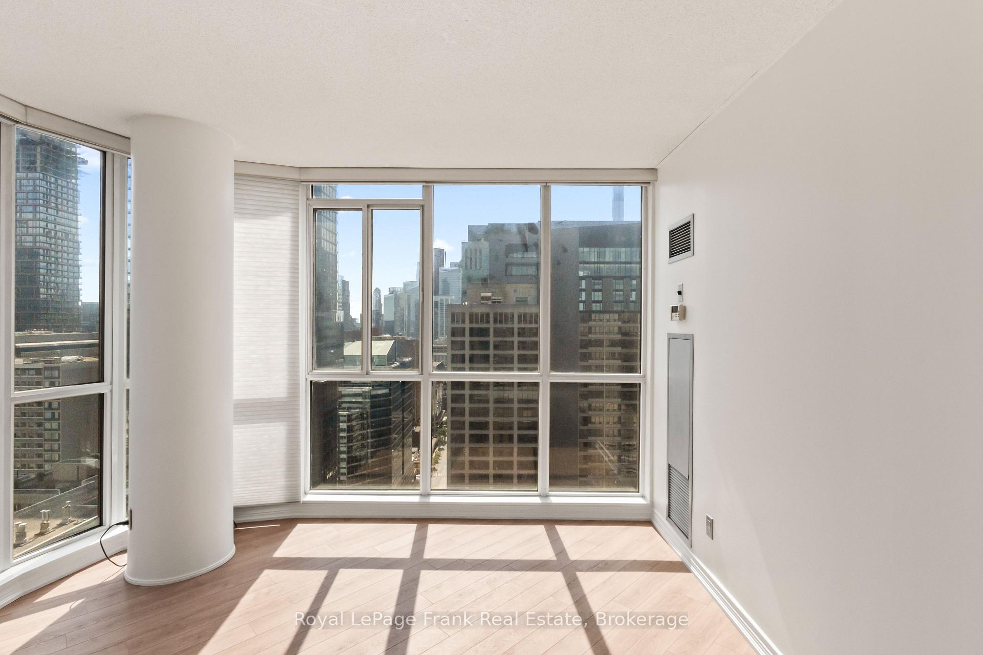 Photo 10 of Unit 2910, 736 Bay Street, Toronto, Bay Street Corridor — HOMEH