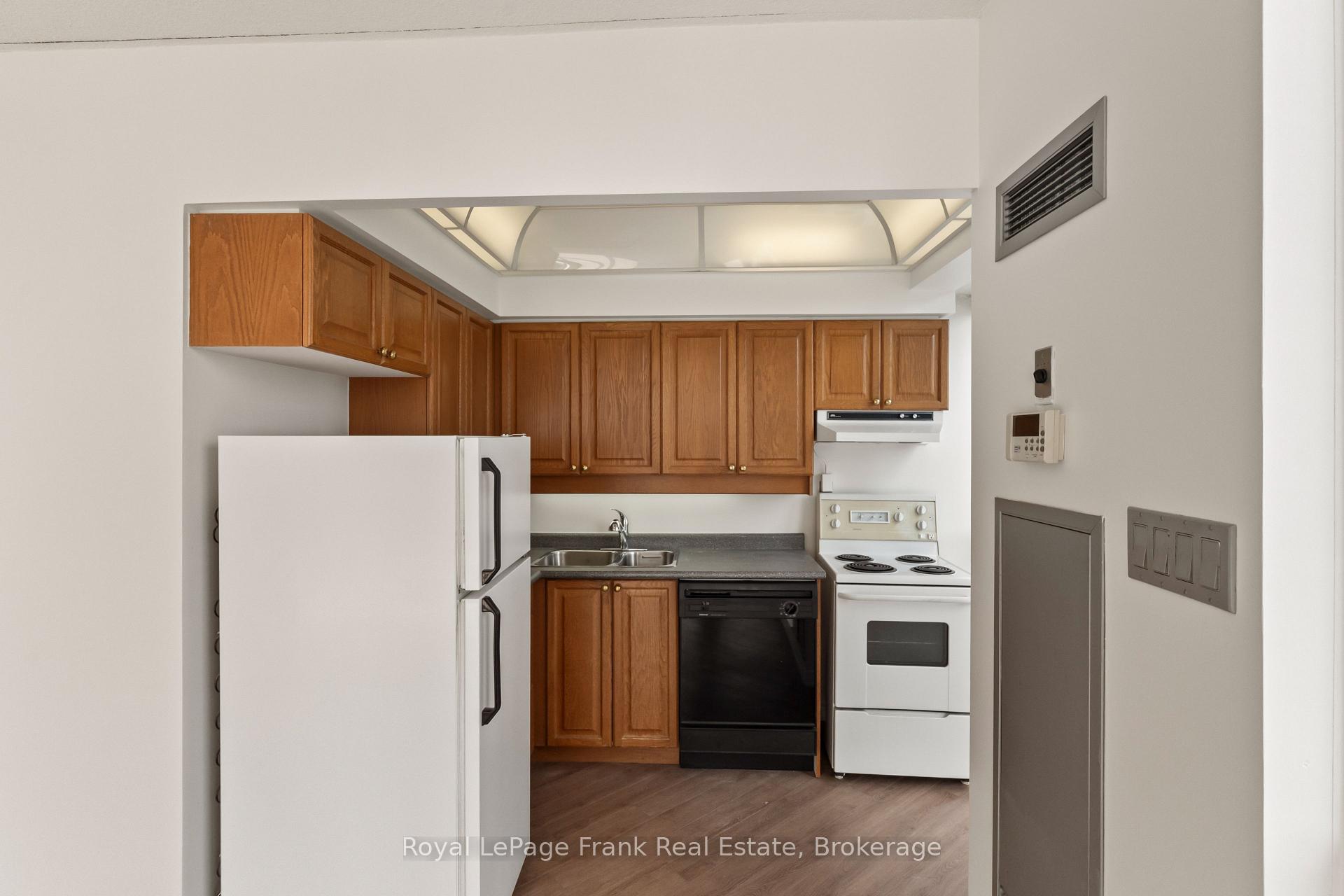 Photo 15 of Unit 2910, 736 Bay Street, Toronto, Bay Street Corridor — HOMEH