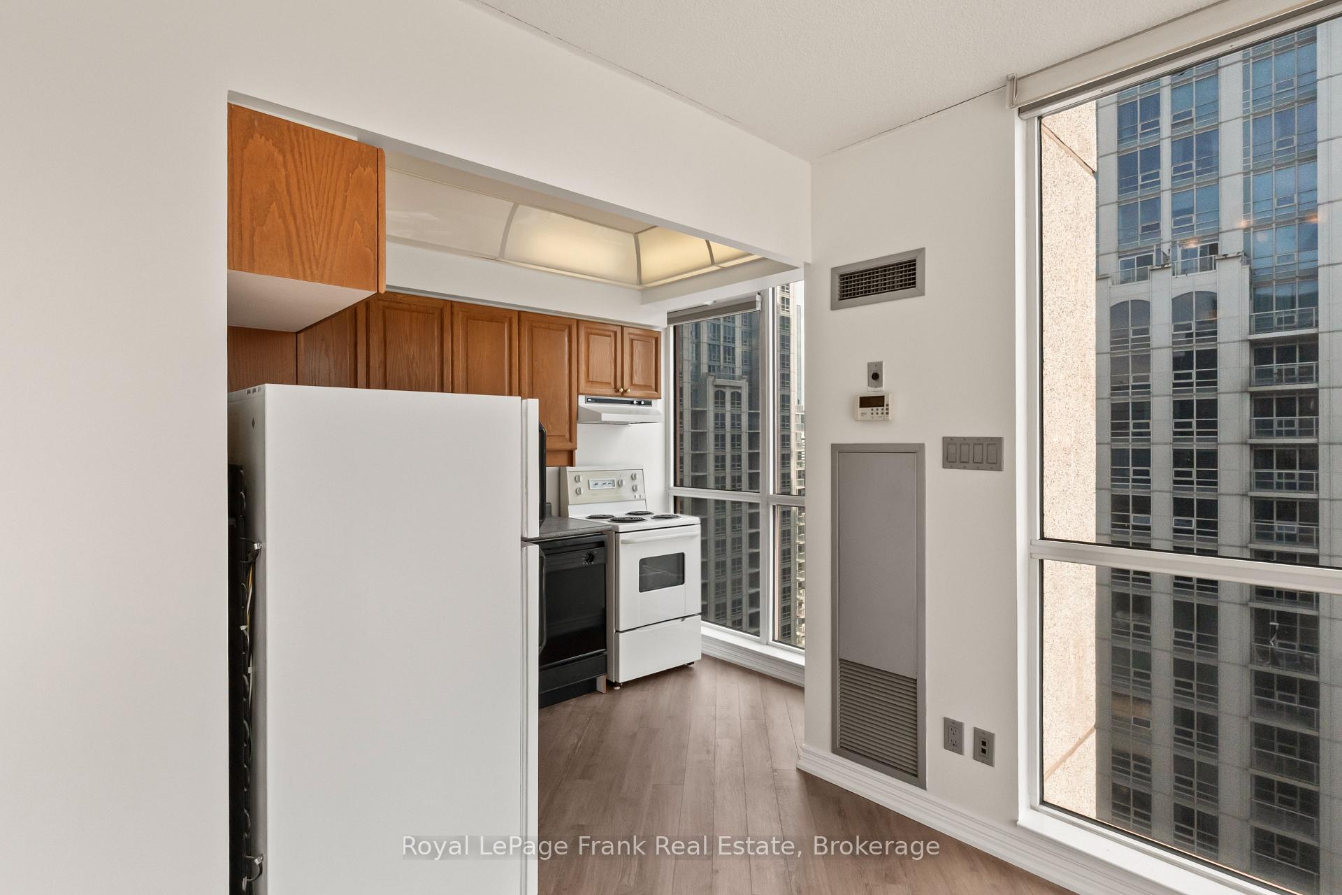 Photo 16 of Unit 2910, 736 Bay Street, Toronto, Bay Street Corridor — HOMEH