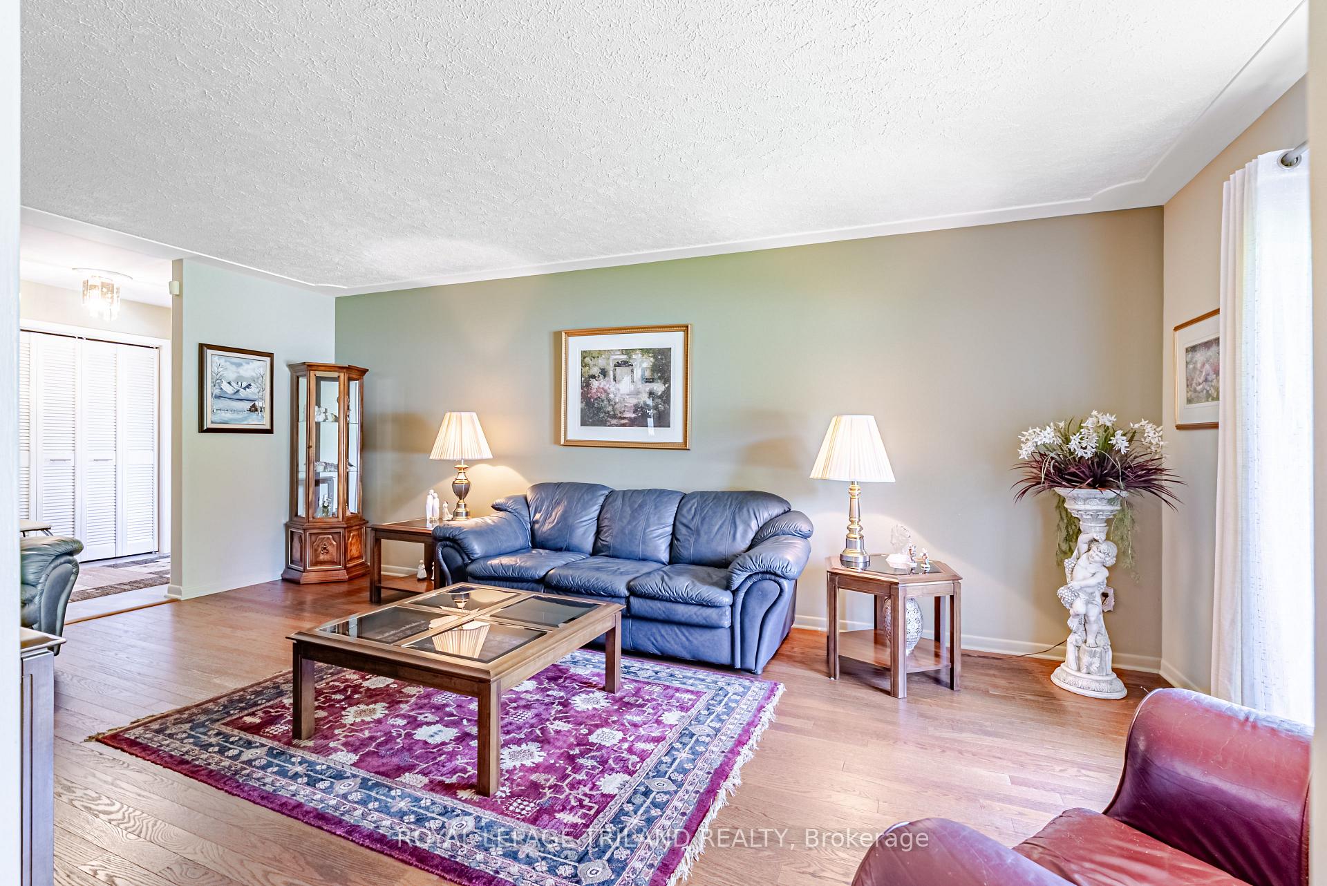 Photo 10 of 189 Huntington Crescent, Thames Centre, Dorchester — HOMEH