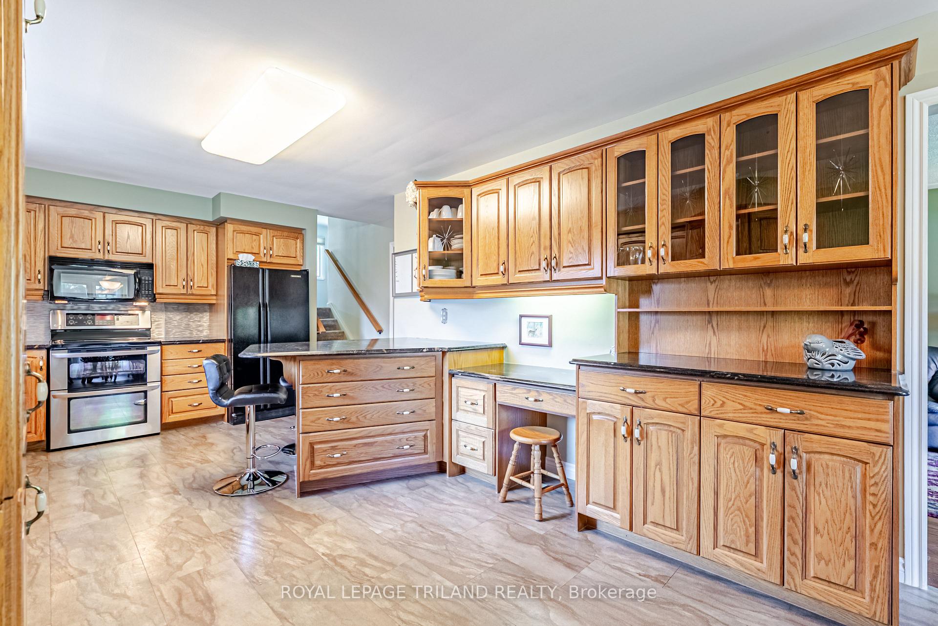 Photo 15 of 189 Huntington Crescent, Thames Centre, Dorchester — HOMEH