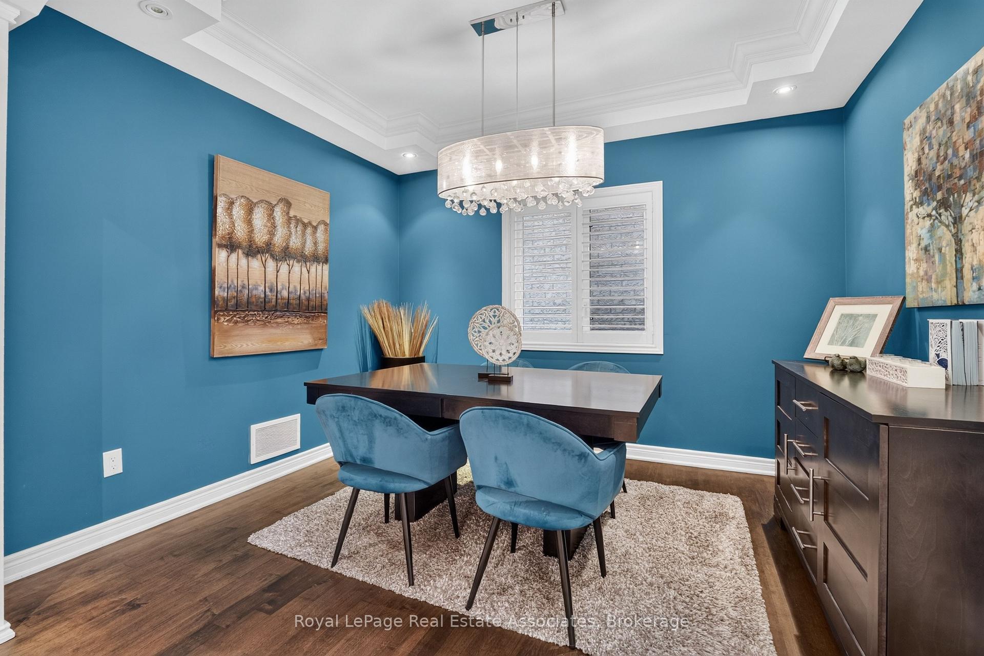 Photo 4 of 2320 Wuthering Heights Way, Oakville, Bronte Creek — HOMEH