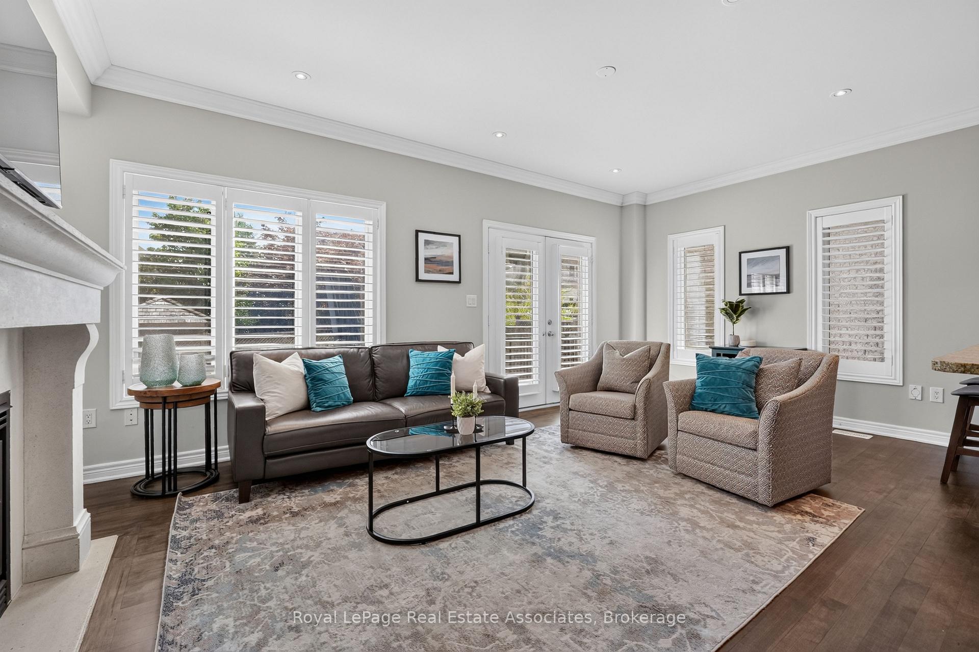 Photo 15 of 2320 Wuthering Heights Way, Oakville, Bronte Creek — HOMEH