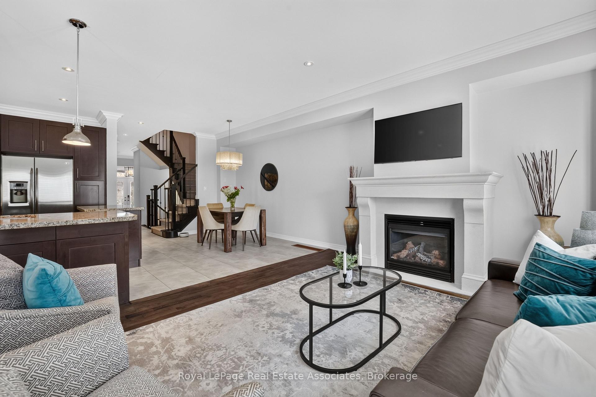 Photo 19 of 2320 Wuthering Heights Way, Oakville, Bronte Creek — HOMEH