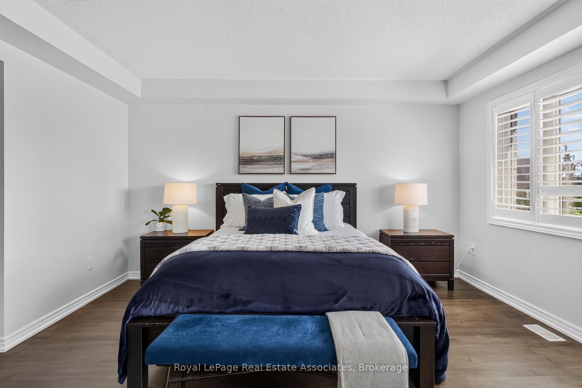 Photo 26 of 2320 Wuthering Heights Way, Oakville, Bronte Creek — HOMEH