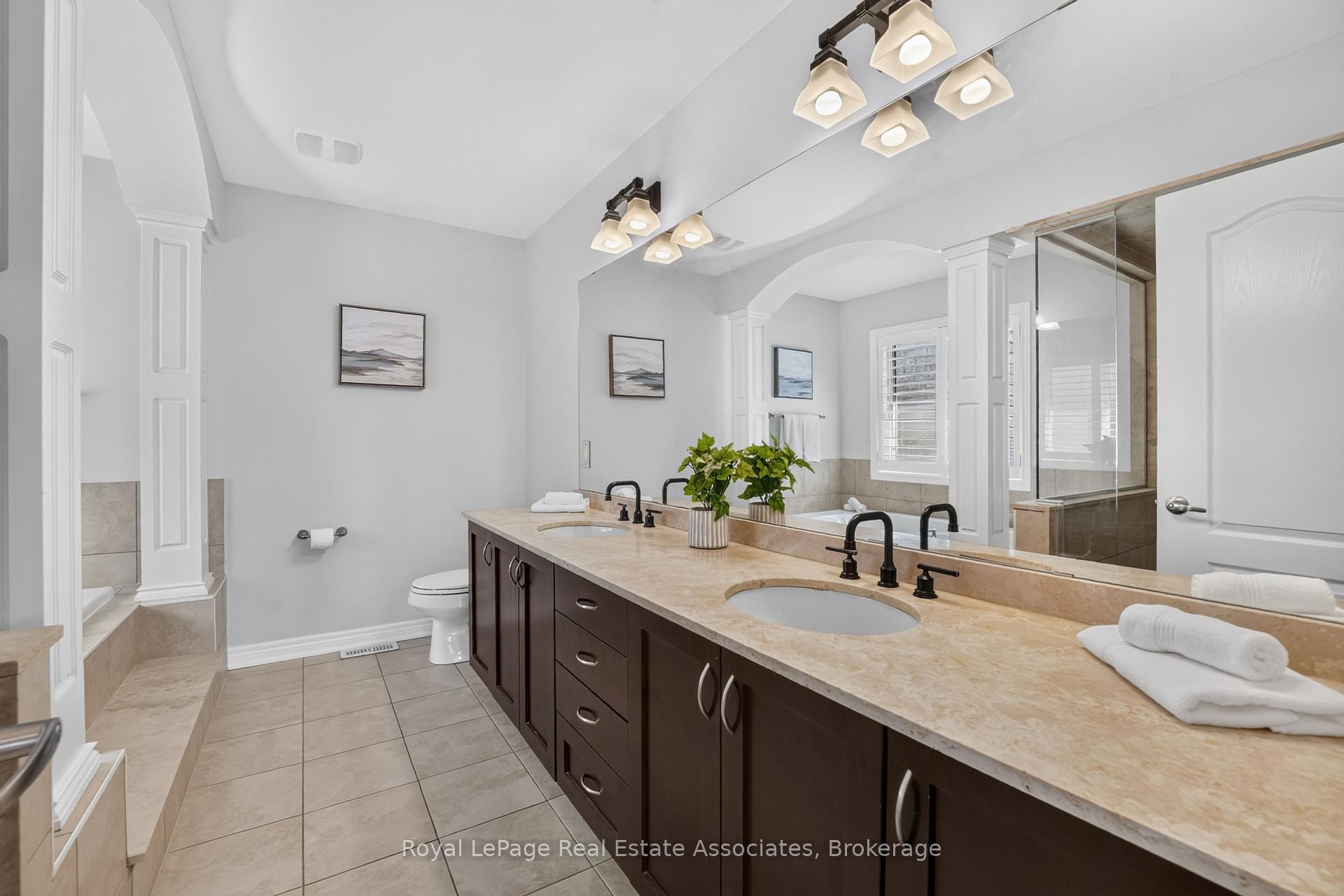 Photo 28 of 2320 Wuthering Heights Way, Oakville, Bronte Creek — HOMEH