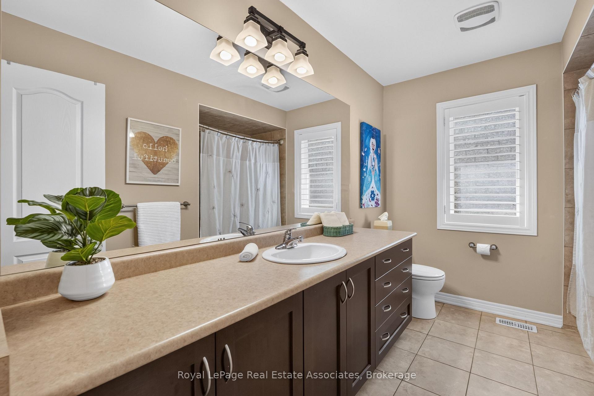 Photo 31 of 2320 Wuthering Heights Way, Oakville, Bronte Creek — HOMEH