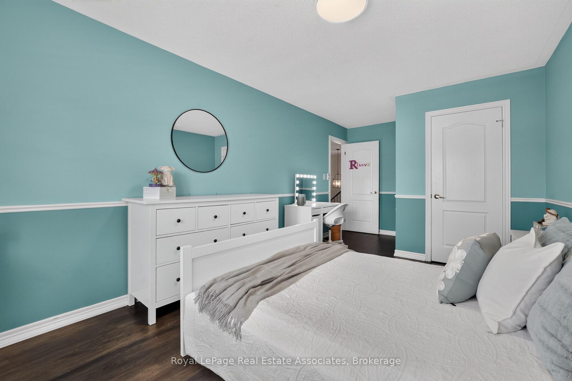 Photo 36 of 2320 Wuthering Heights Way, Oakville, Bronte Creek — HOMEH