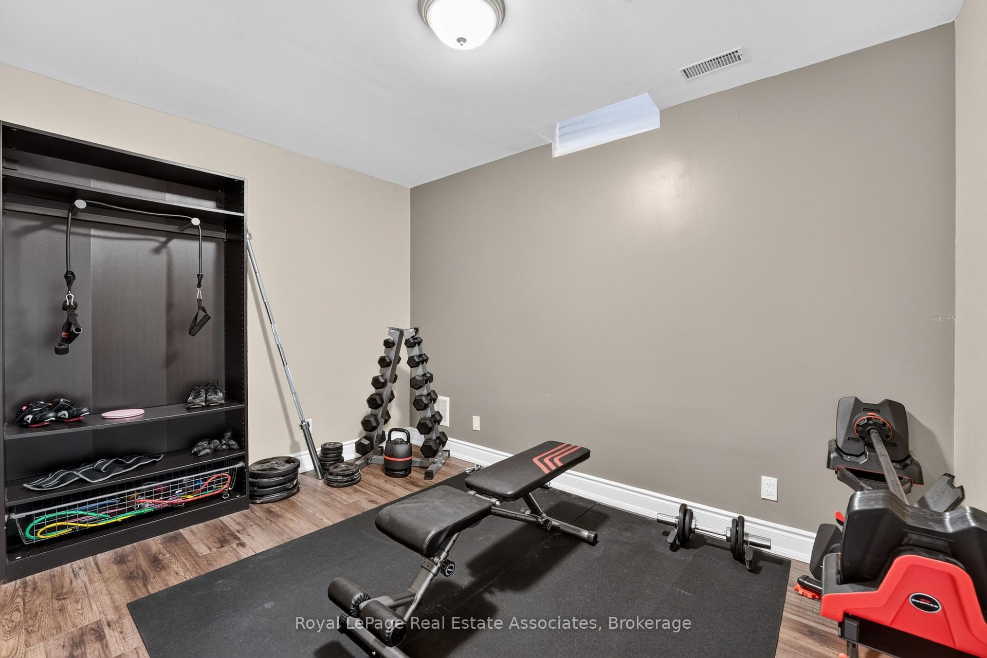 Photo 40 of 2320 Wuthering Heights Way, Oakville, Bronte Creek — HOMEH