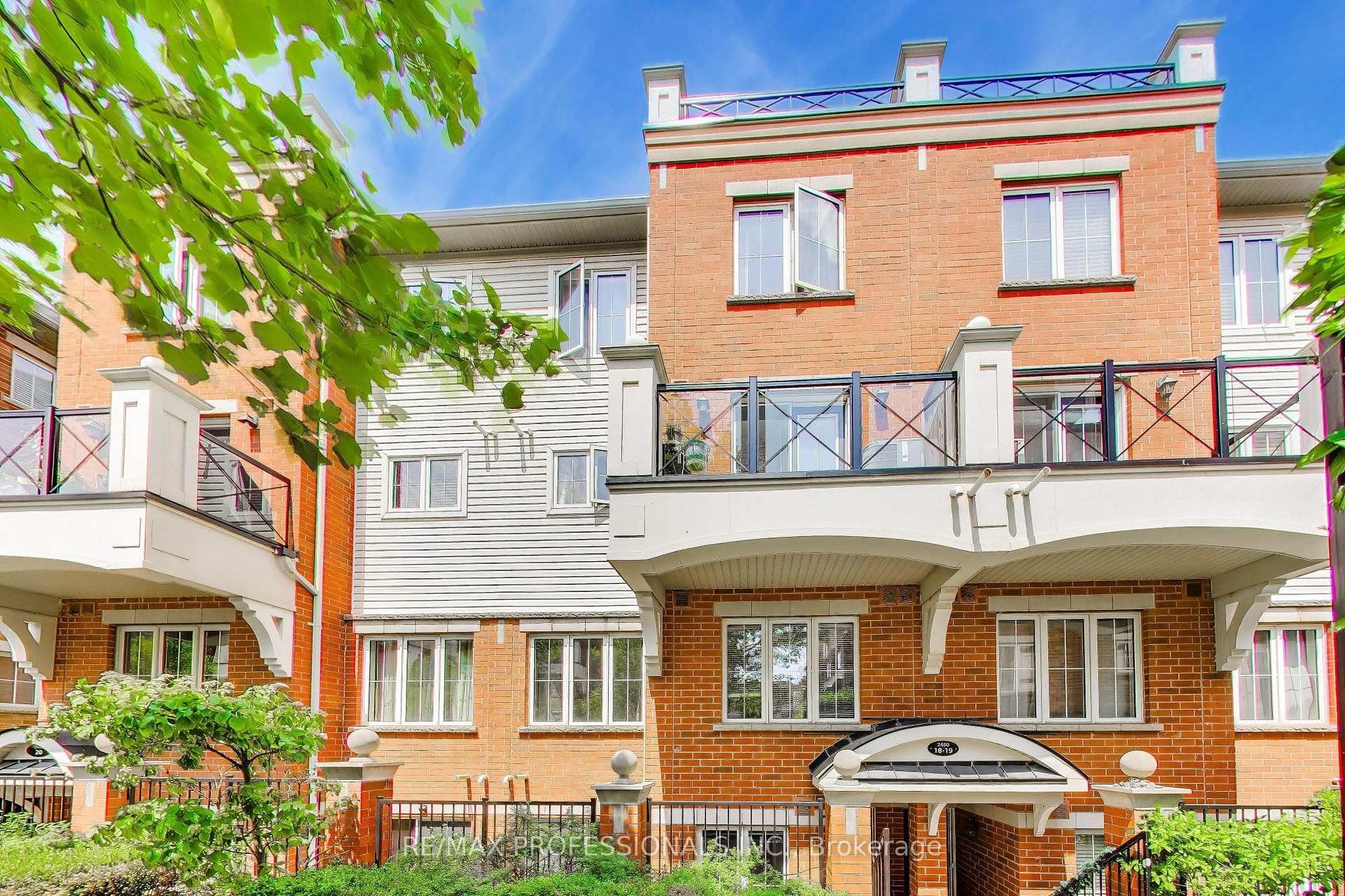 Photo 1 of Unit 19, 2460 Post Road, Oakville, River Oaks — HOMEH