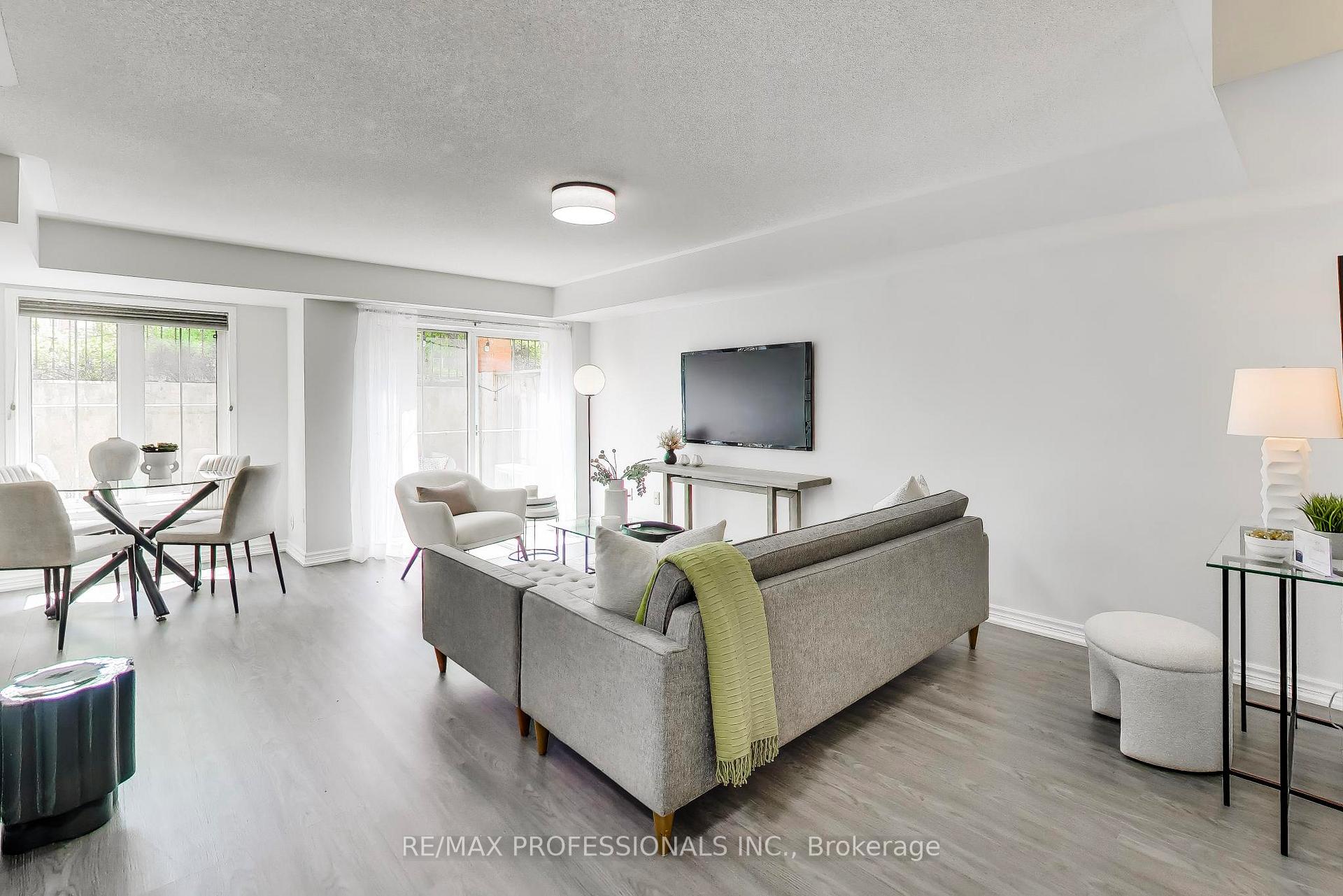Photo 6 of Unit 19, 2460 Post Road, Oakville, River Oaks — HOMEH
