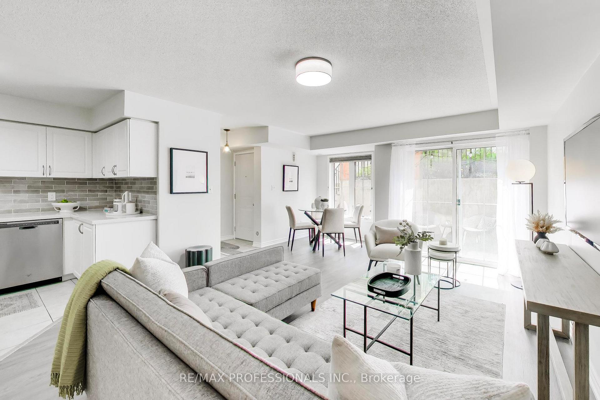 Photo 7 of Unit 19, 2460 Post Road, Oakville, River Oaks — HOMEH