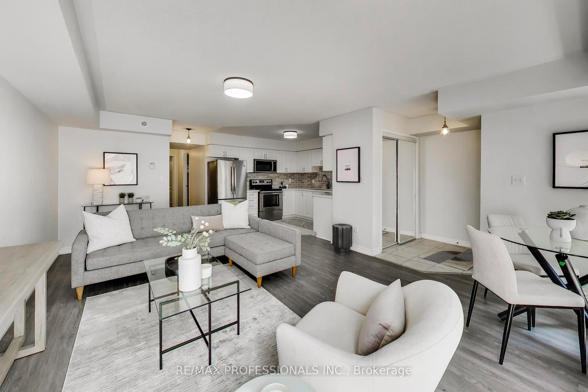 Photo 8 of Unit 19, 2460 Post Road, Oakville, River Oaks — HOMEH