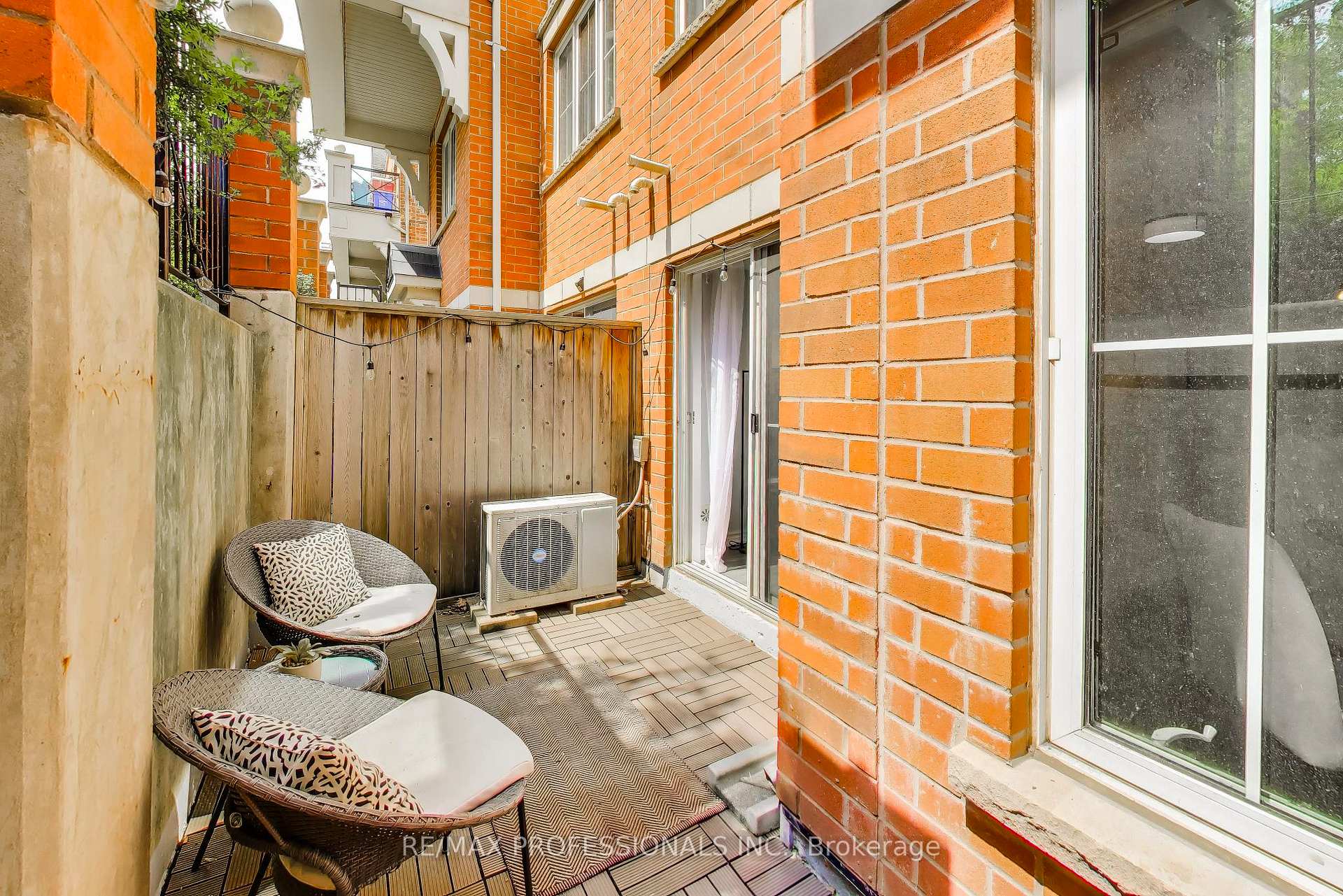 Photo 22 of Unit 19, 2460 Post Road, Oakville, River Oaks — HOMEH