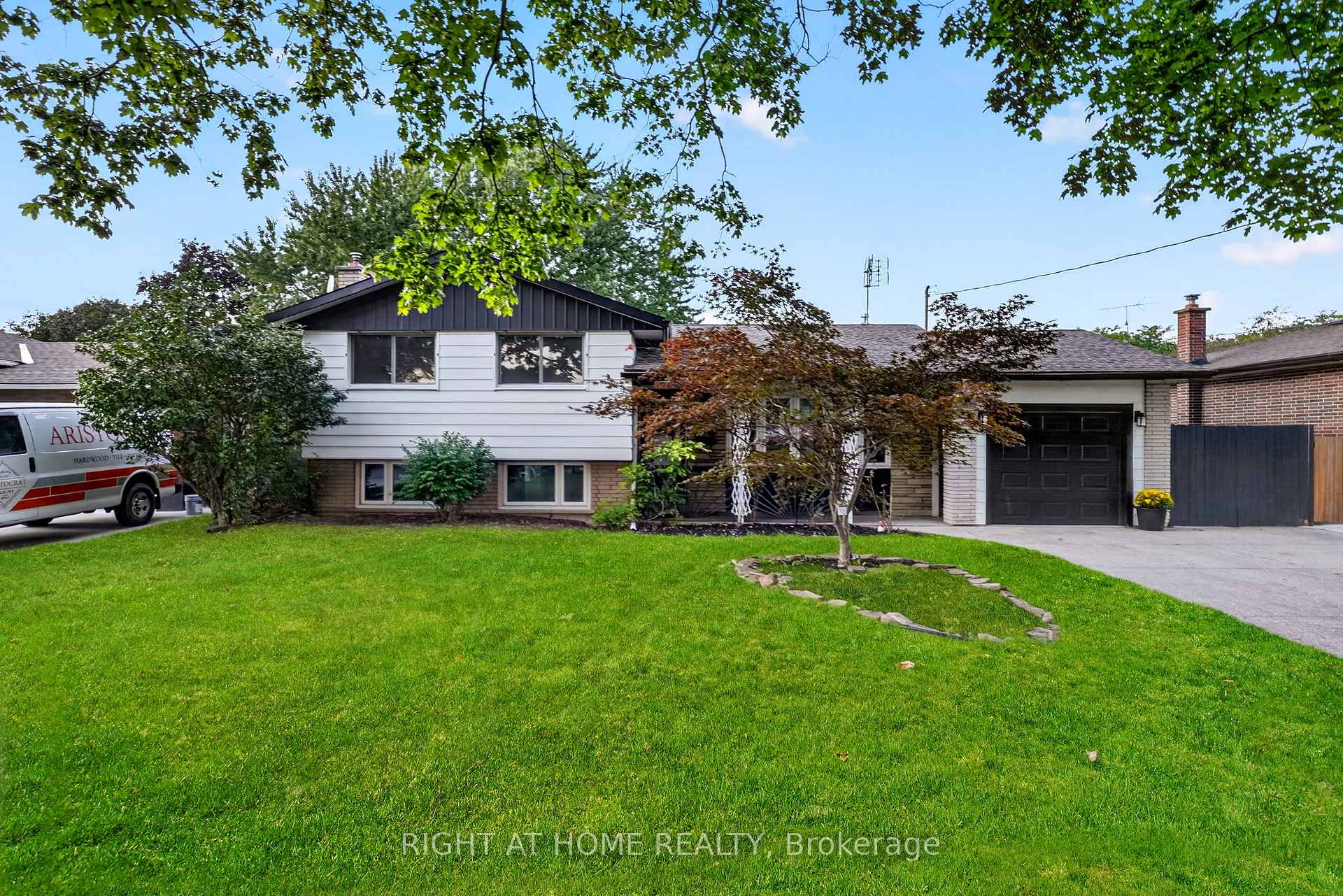 Photo of 19 Brentwood Drive