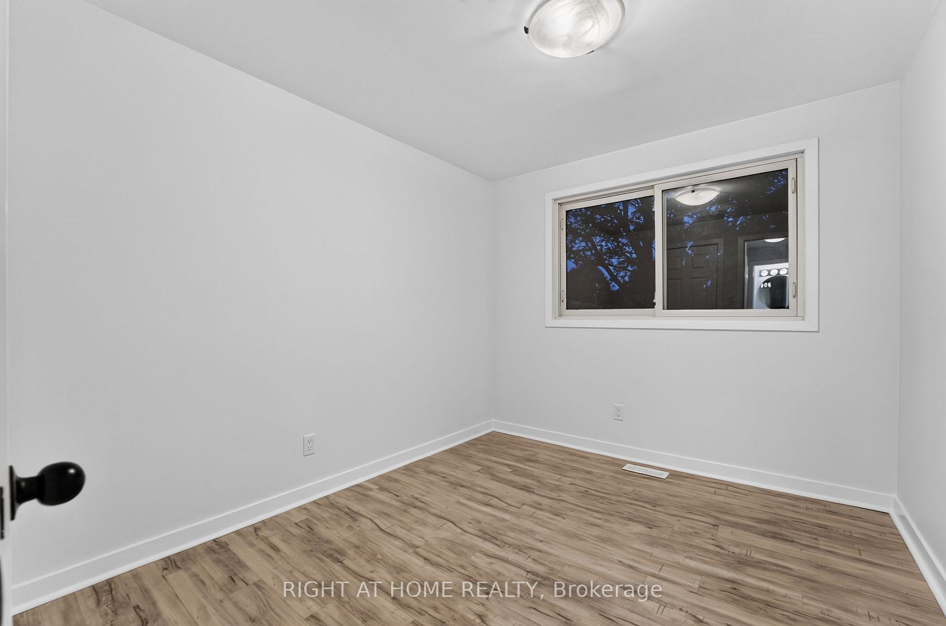 Photo 17 of 19 Brentwood Drive, St. Catharines, Carlton/Bunting — HOMEH