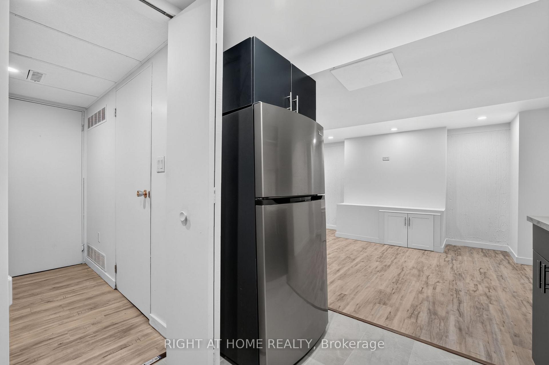 Photo 35 of 19 Brentwood Drive, St. Catharines, Carlton/Bunting — HOMEH